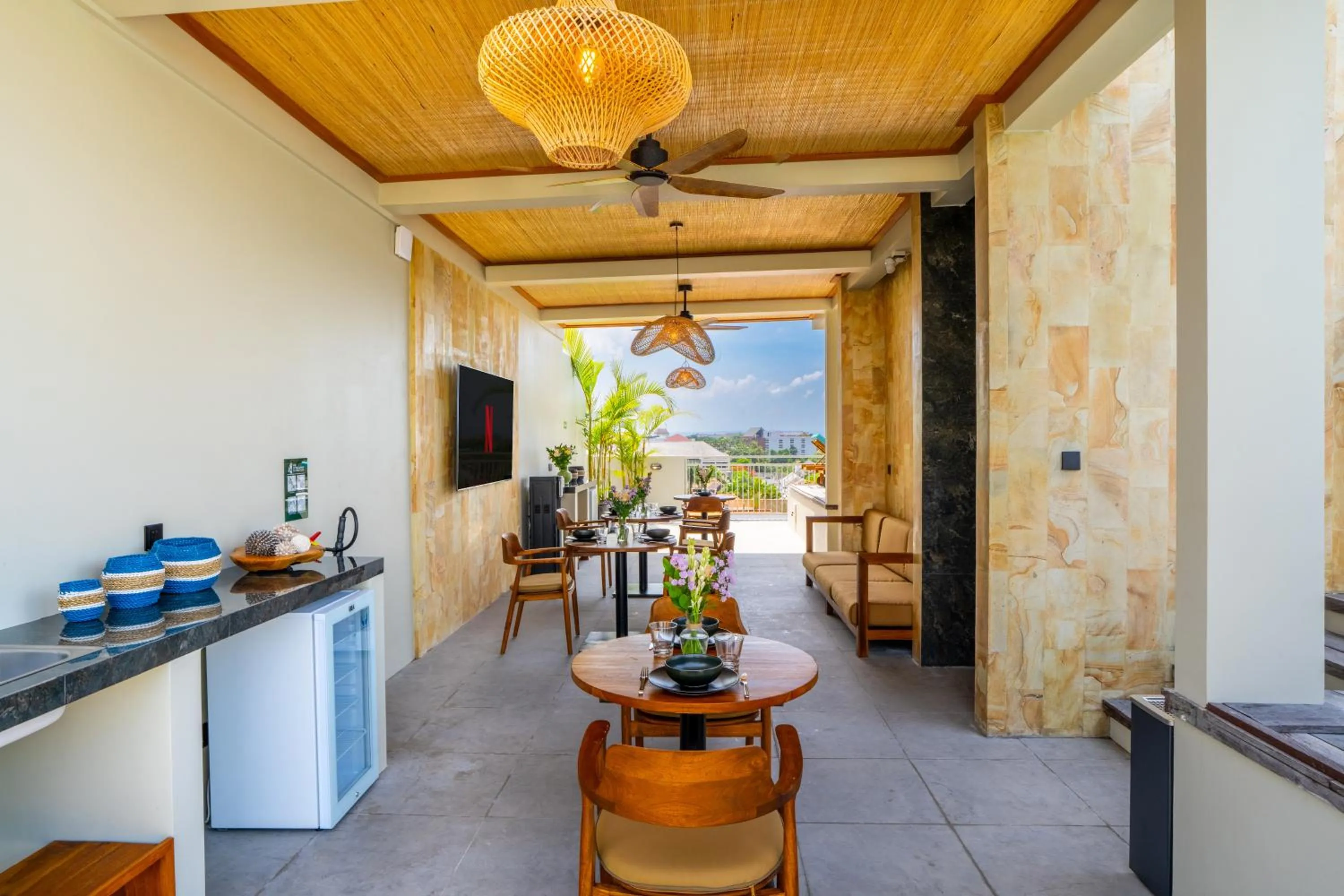 Seating area in Avanya Luxury Apartment