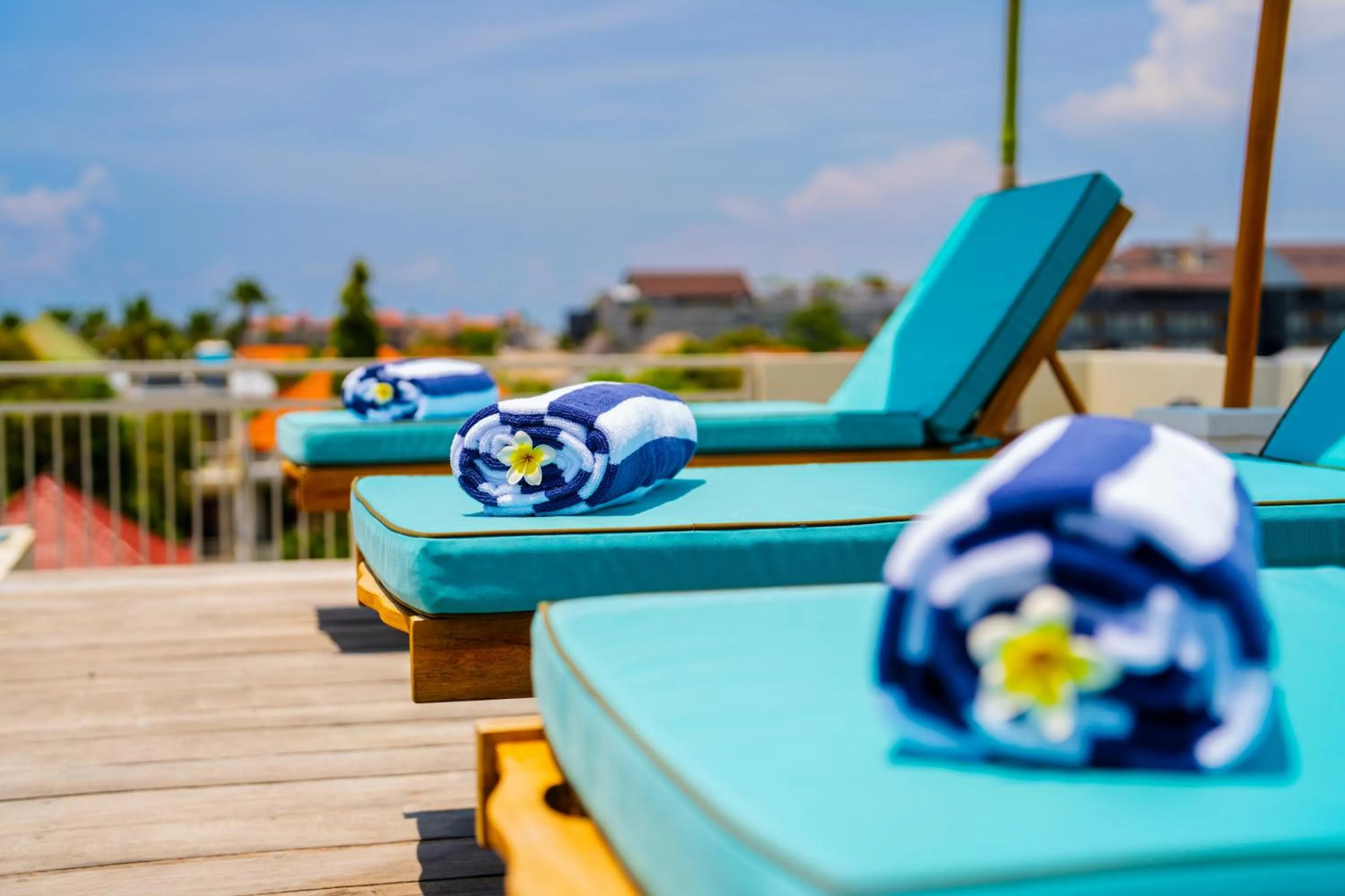 sunbed in Avanya Luxury Apartment