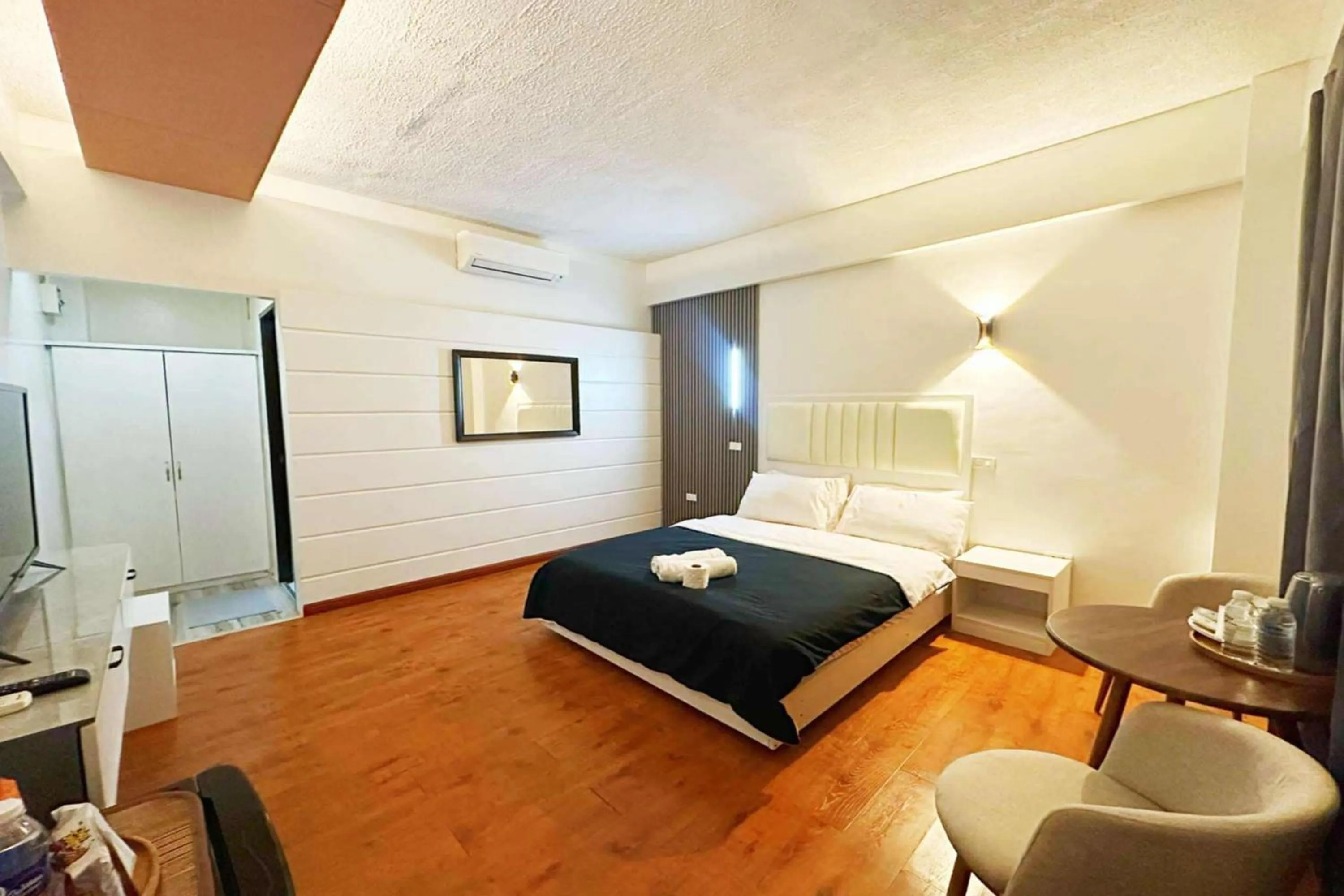 Bedroom, Bed in At The Pad Hotel and Resort