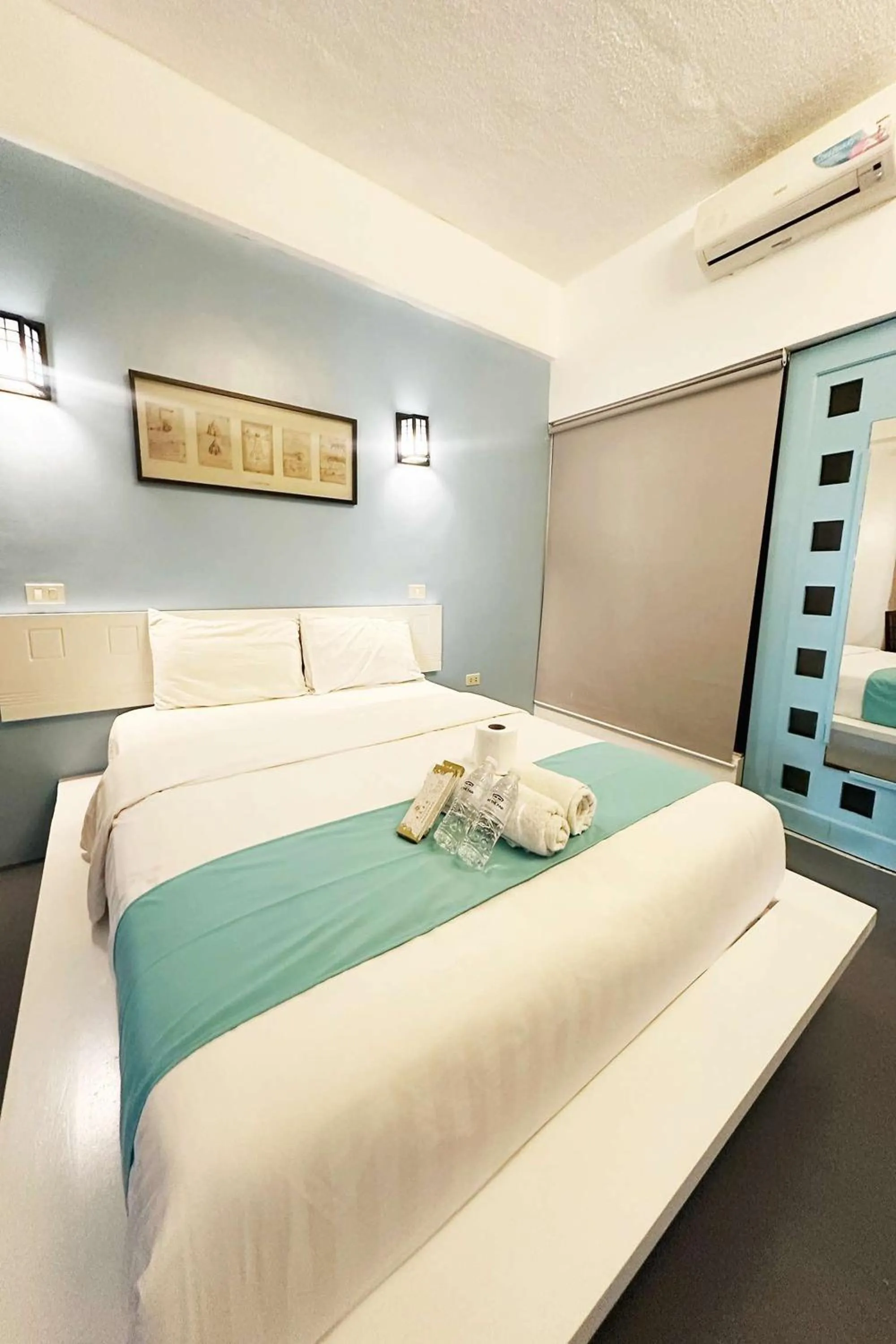 Bed in At The Pad Hotel and Resort