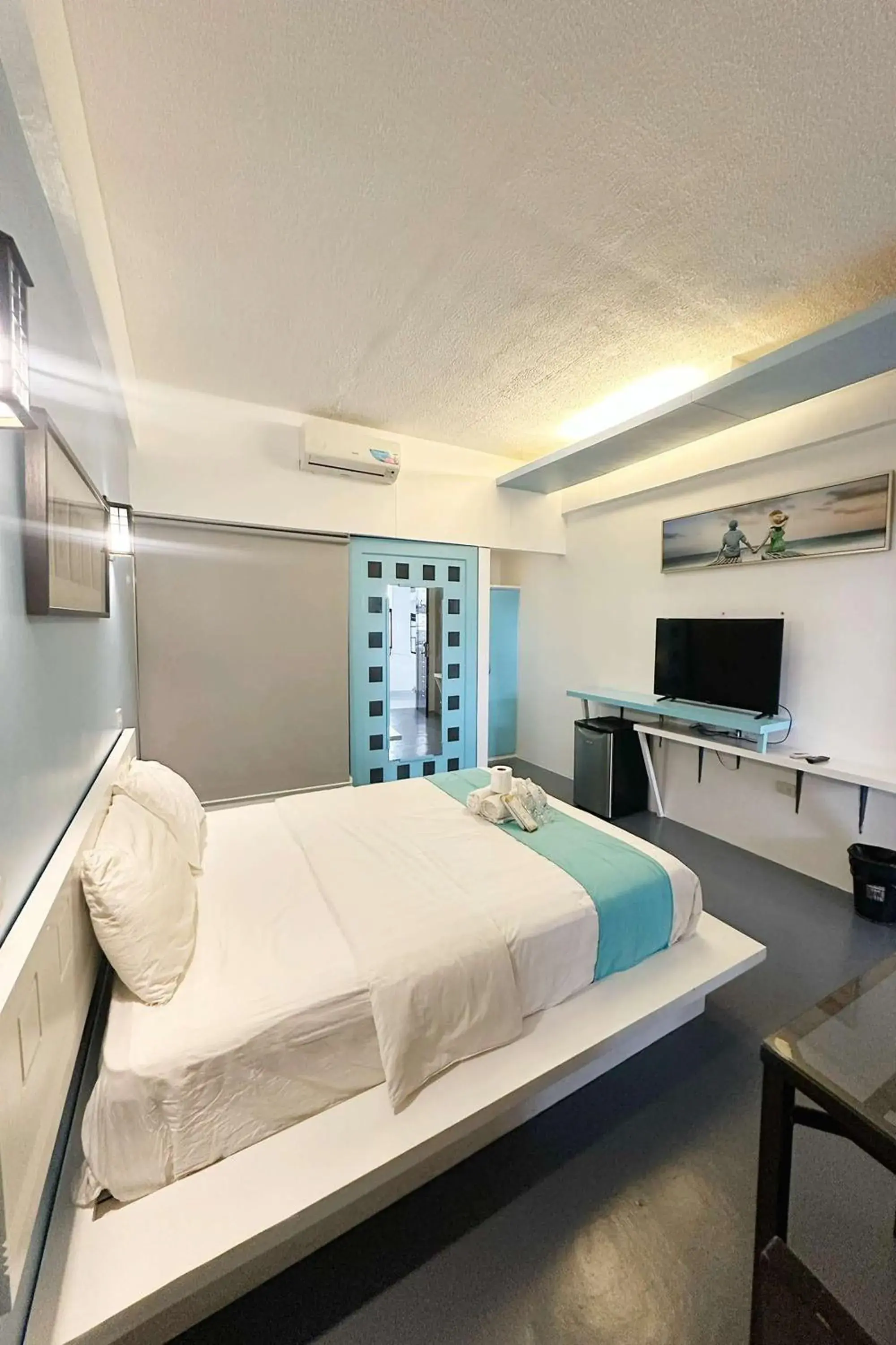 Bed in At The Pad Hotel and Resort Bed in At The Pad Hotel and Resort