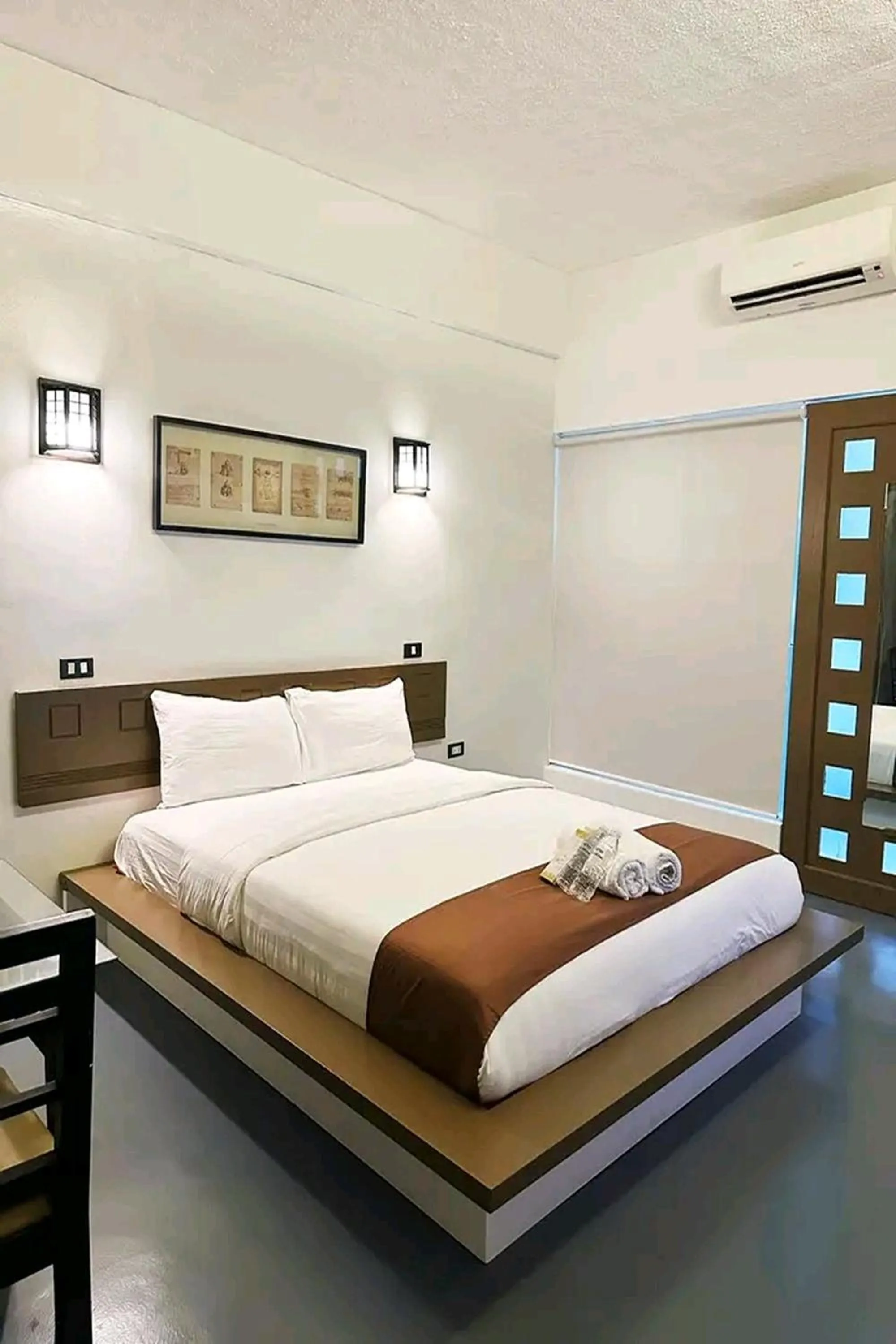 Bed in At The Pad Hotel and Resort