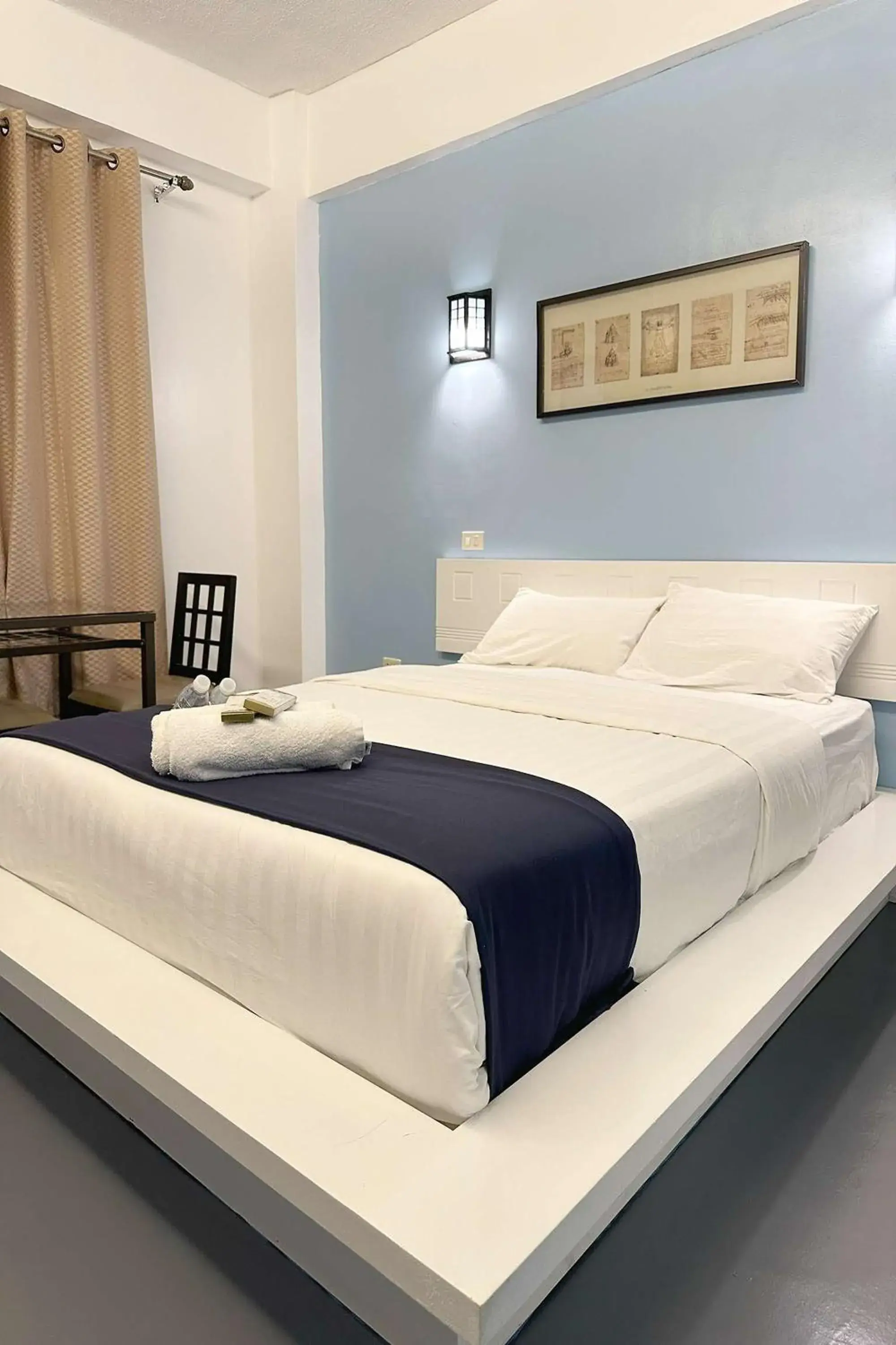 Bed in At The Pad Hotel and Resort Bed in At The Pad Hotel and Resort