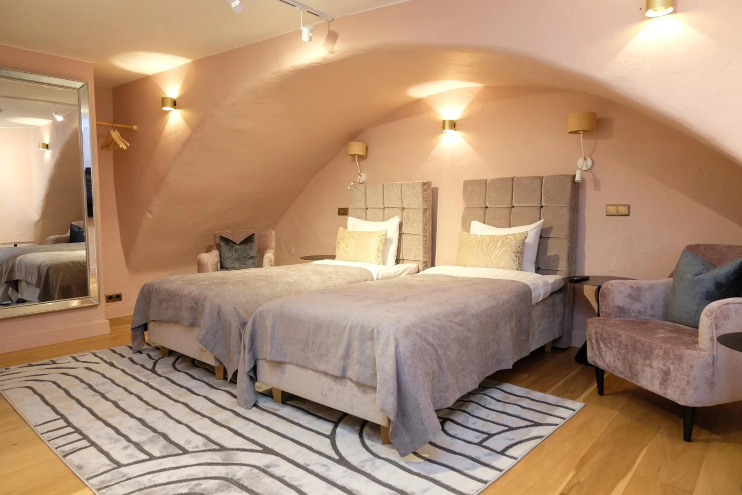 Photo of the whole room, Bed in The Three Sisters Hotel