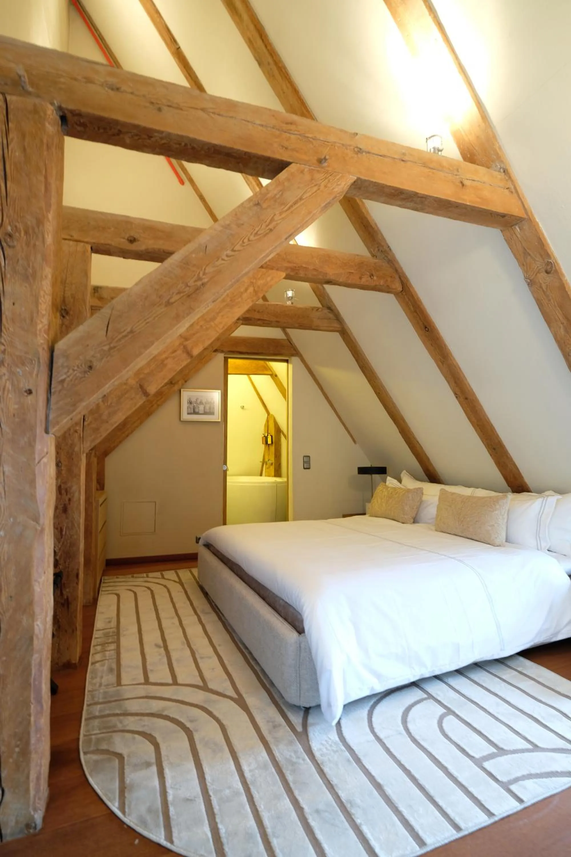 Bedroom, Bed in The Three Sisters Hotel