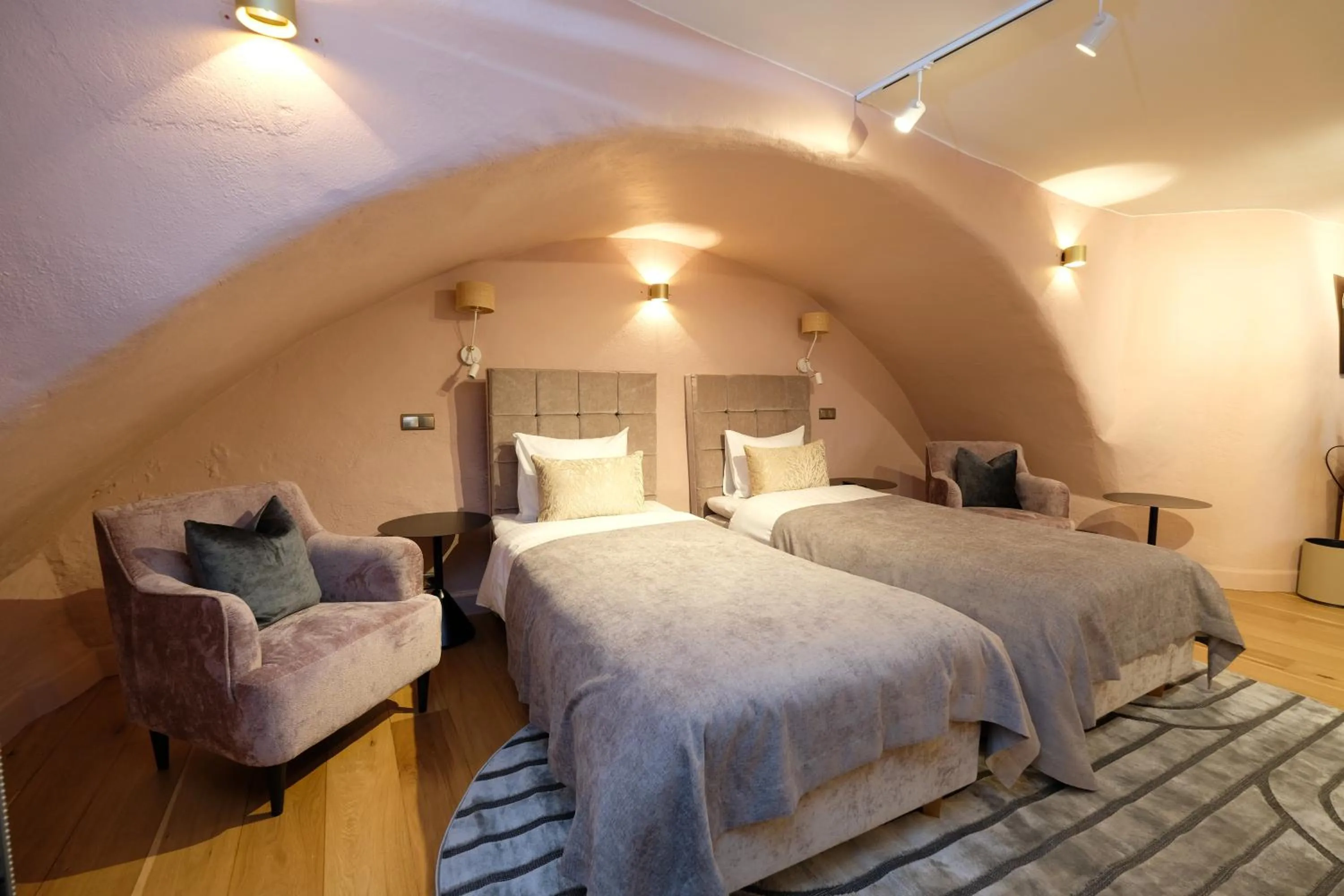 Photo of the whole room, Bed in The Three Sisters Hotel