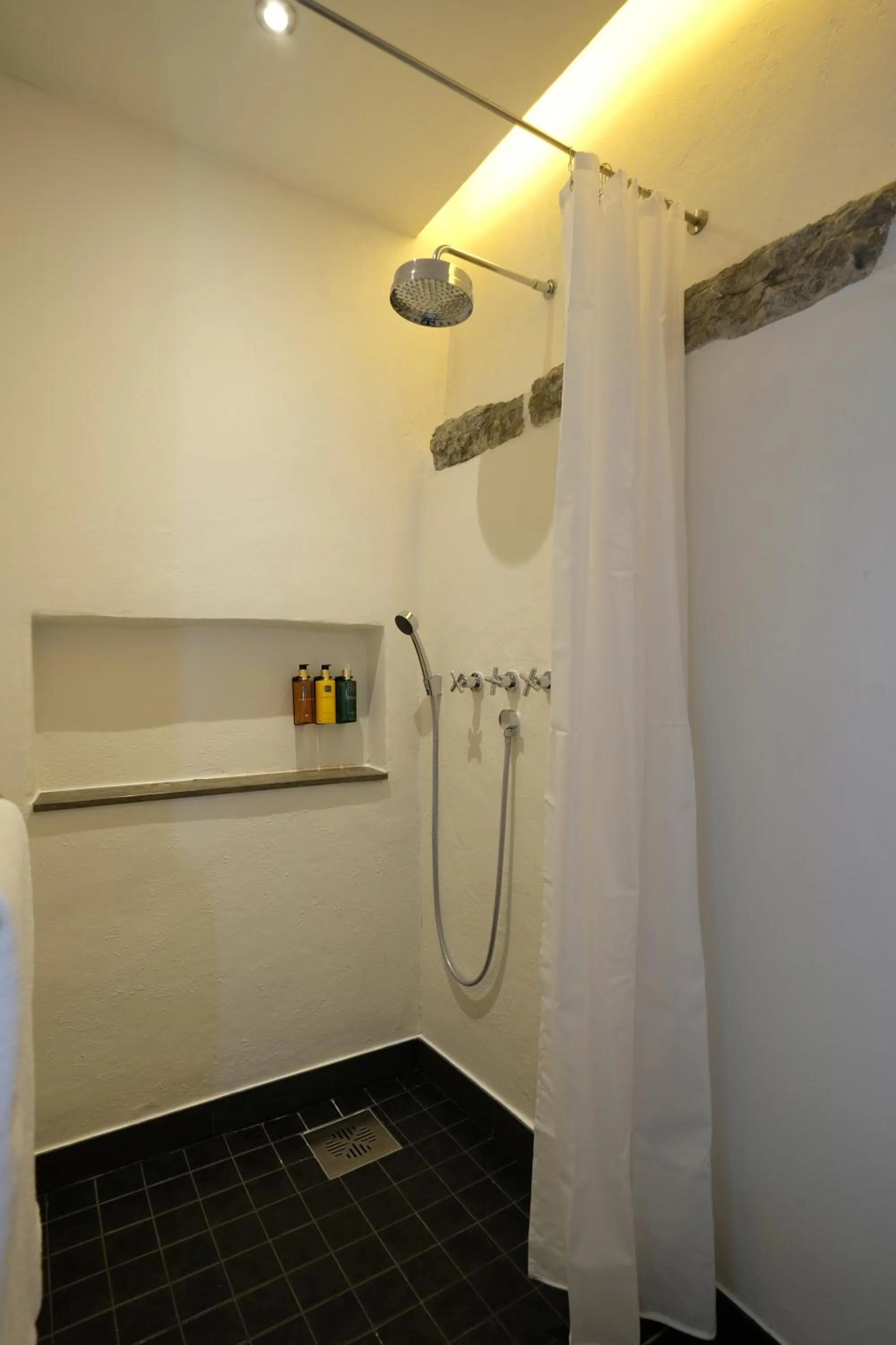 Bathroom in The Three Sisters Hotel