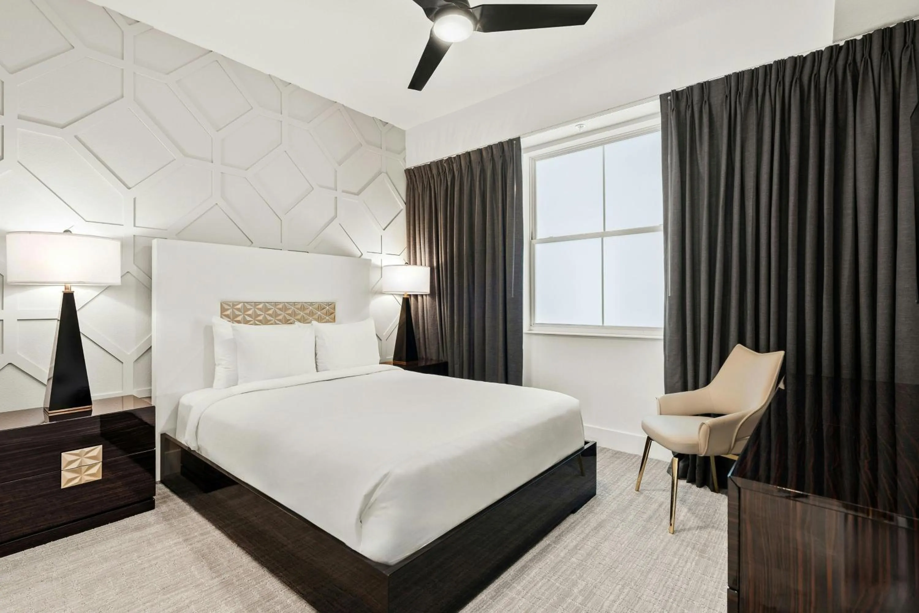 Bedroom, Bed in Villatel Orlando Resort, Apartments by Marriott Bonvoy