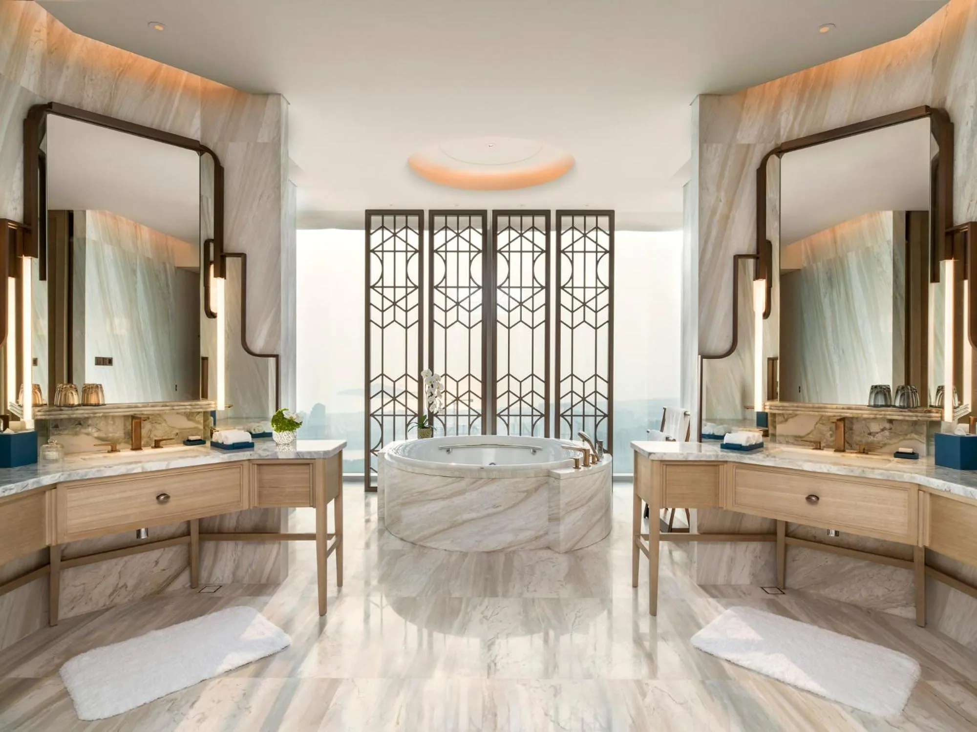 Bathroom in The St. Regis Shenzhen Bao'an