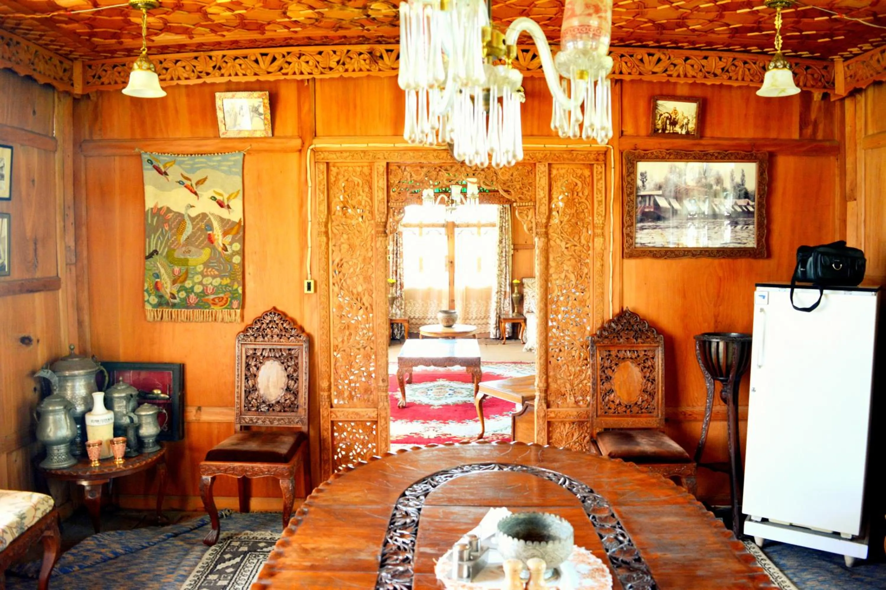 Food and drinks in Kings Houseboats