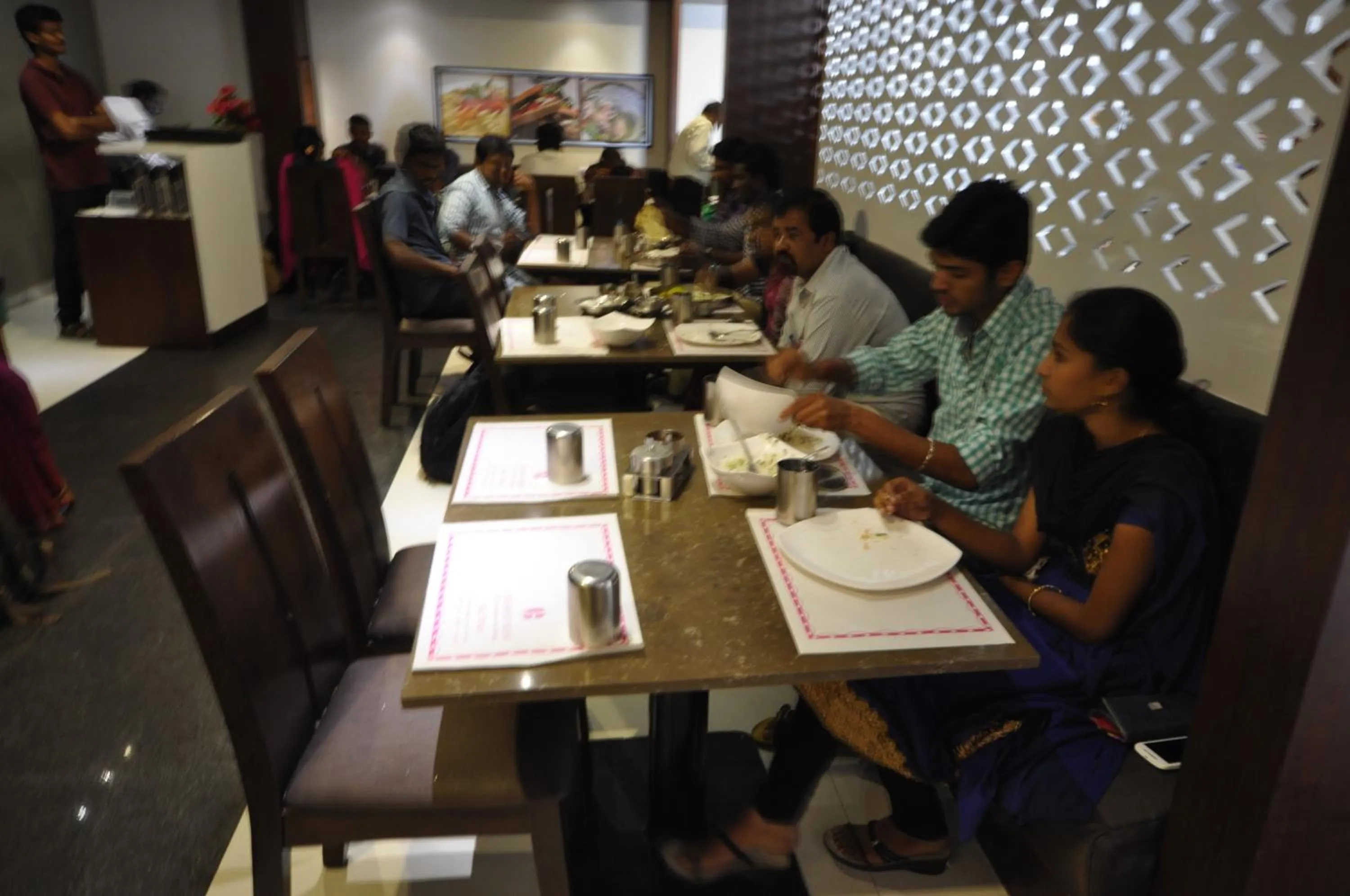 Restaurant/places to eat in Vijey Hotels