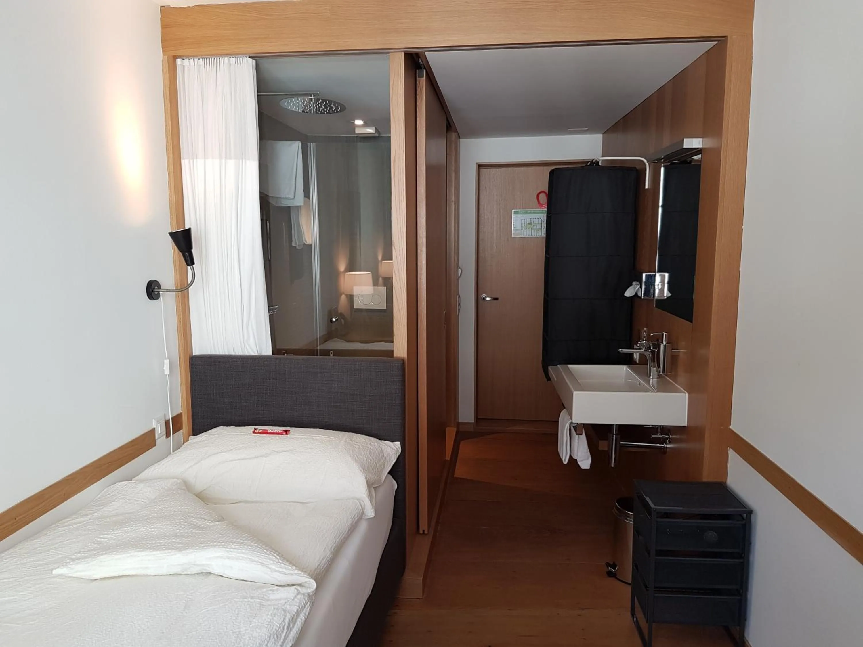 Photo of the whole room, Bed in East West Hotel Basel