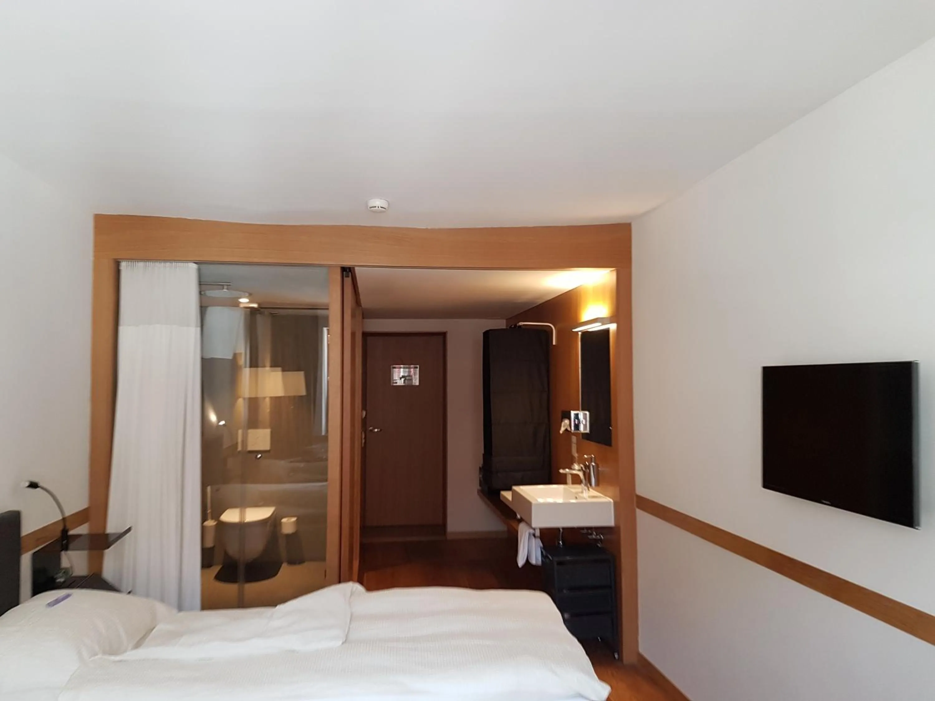 Photo of the whole room, Bed in East West Hotel Basel