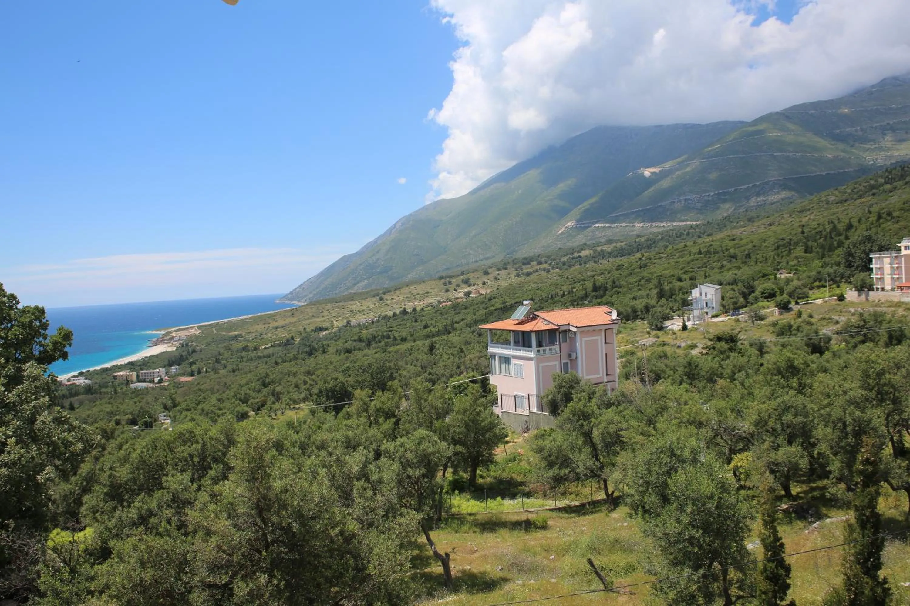 Spring in La Maroja View Hotel