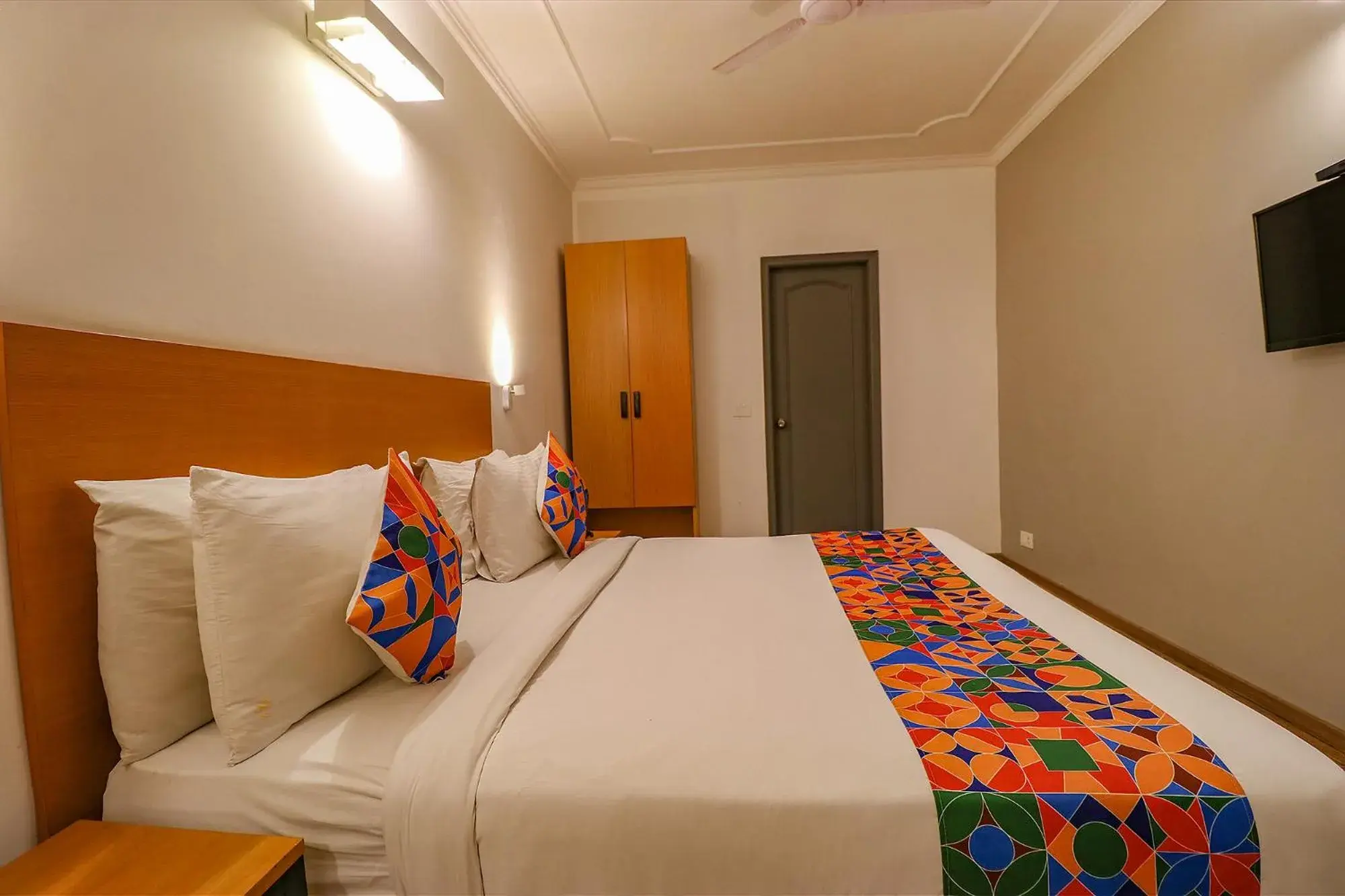 Photo of the whole room in FabHotel Lord Inn Photo of the whole room in FabHotel Lord Inn