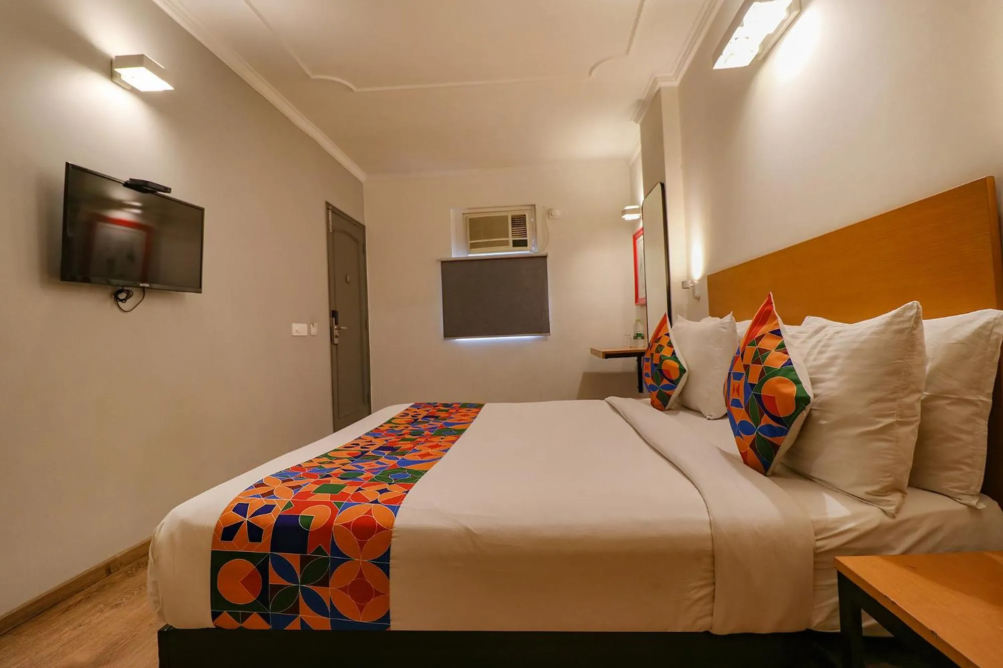 TV and multimedia, Bed in FabHotel Lord Inn