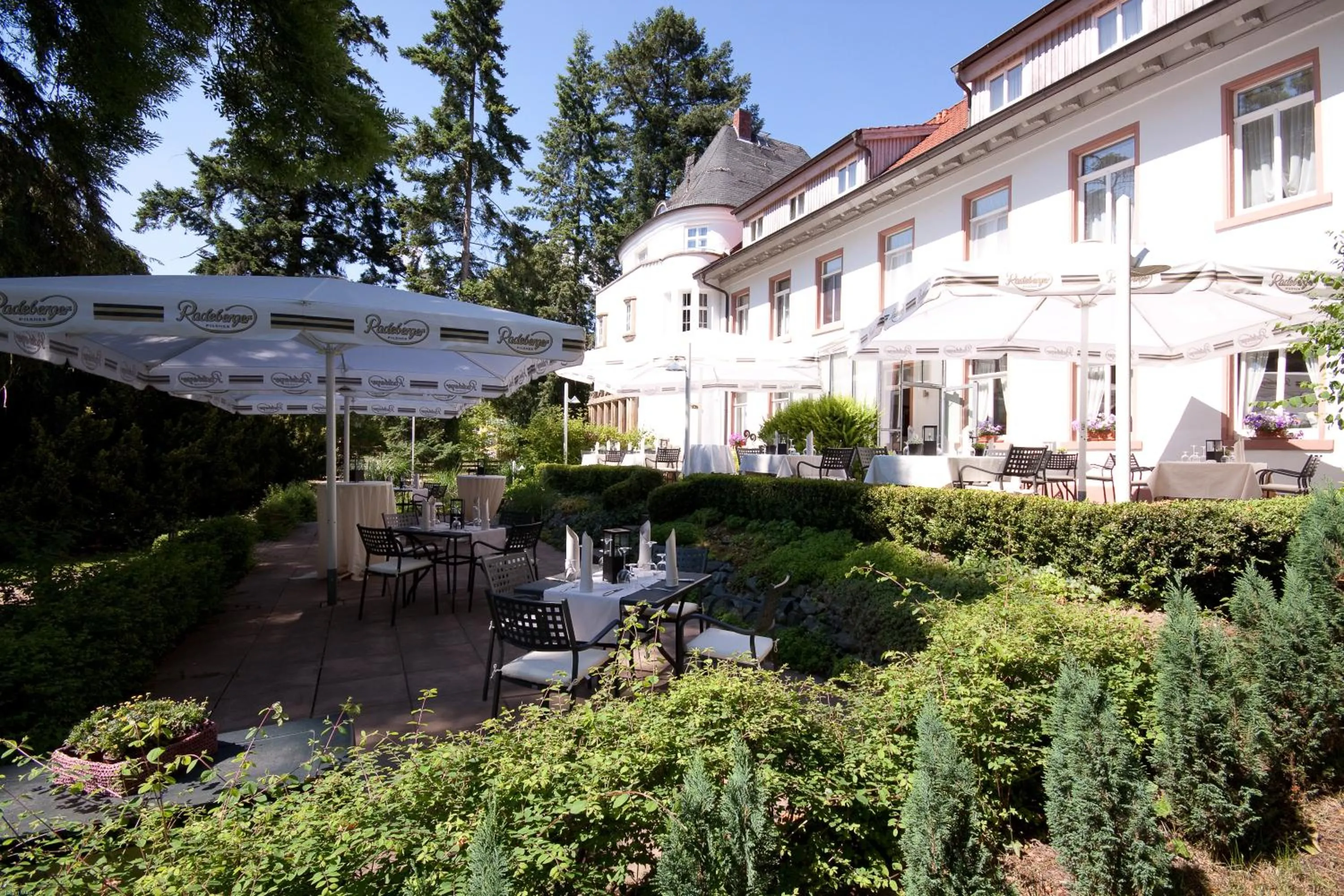 Property building in Hofgut Dippelshof Hotel- und Restaurant KG