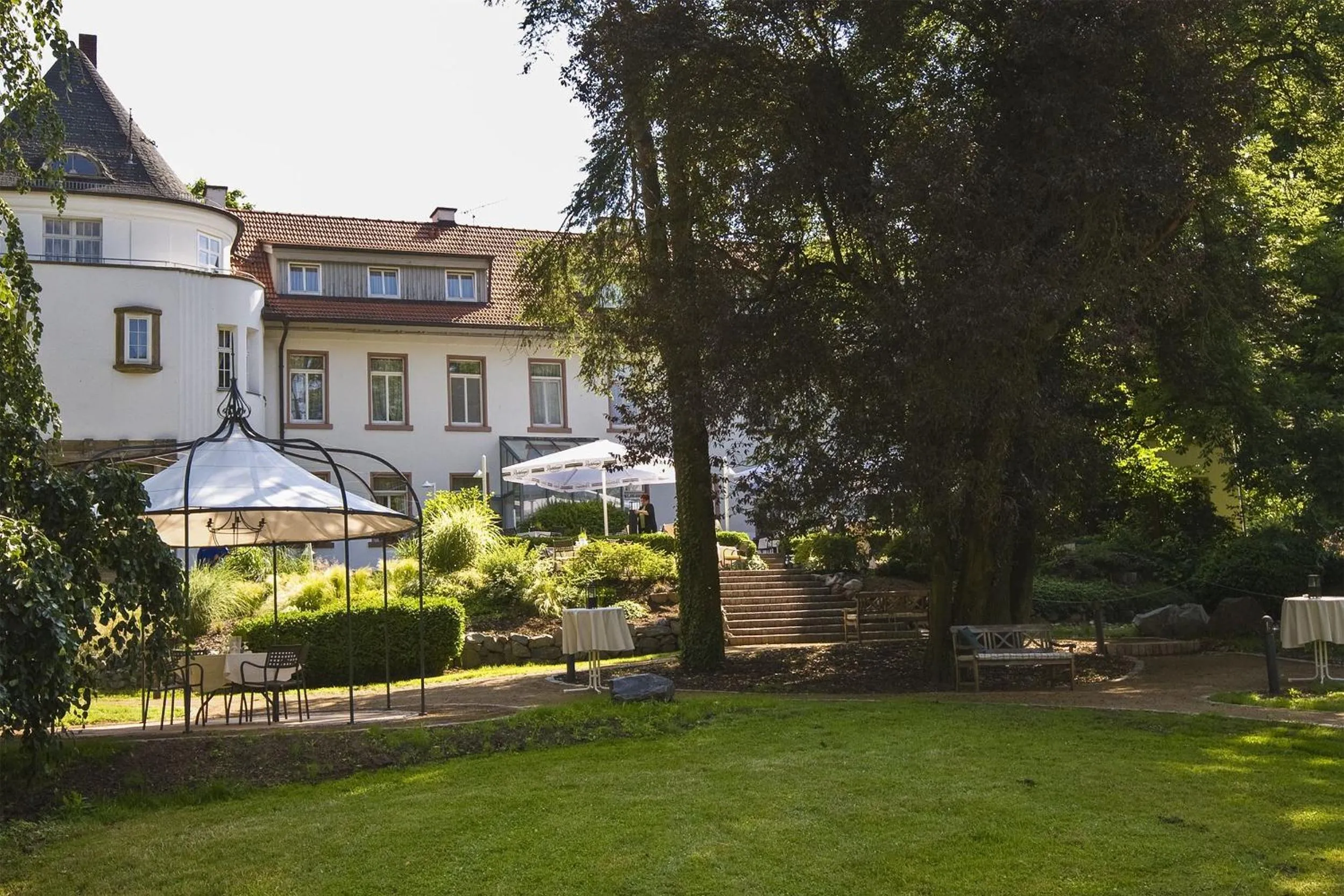 Garden view in Hofgut Dippelshof Hotel- und Restaurant KG