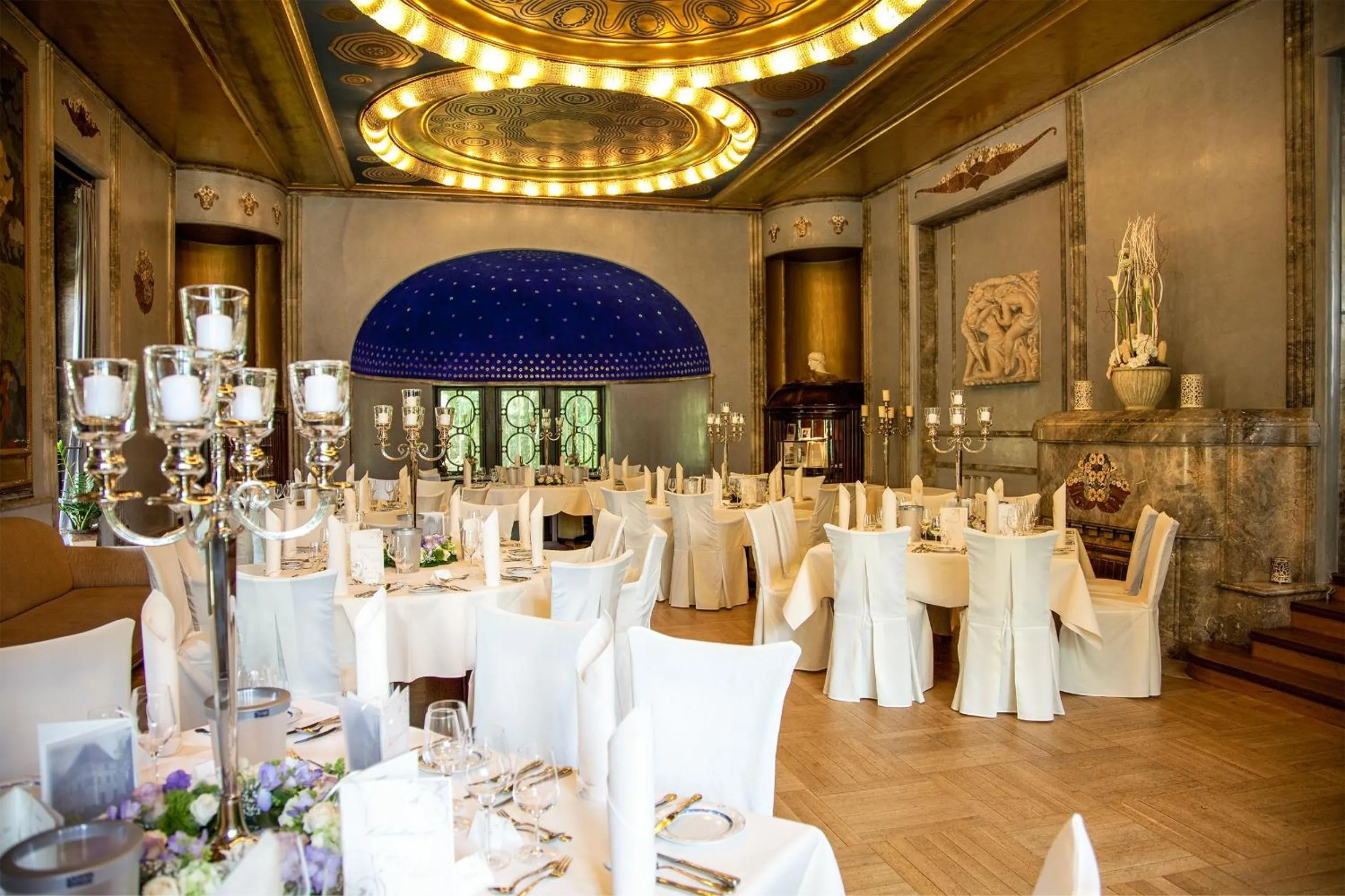 Dining area in Hofgut Dippelshof Hotel- und Restaurant KG
