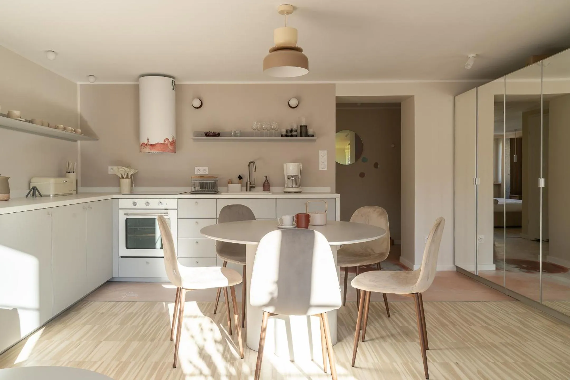 Kitchen or kitchenette in RentPlanet - Apartamenty Rynek