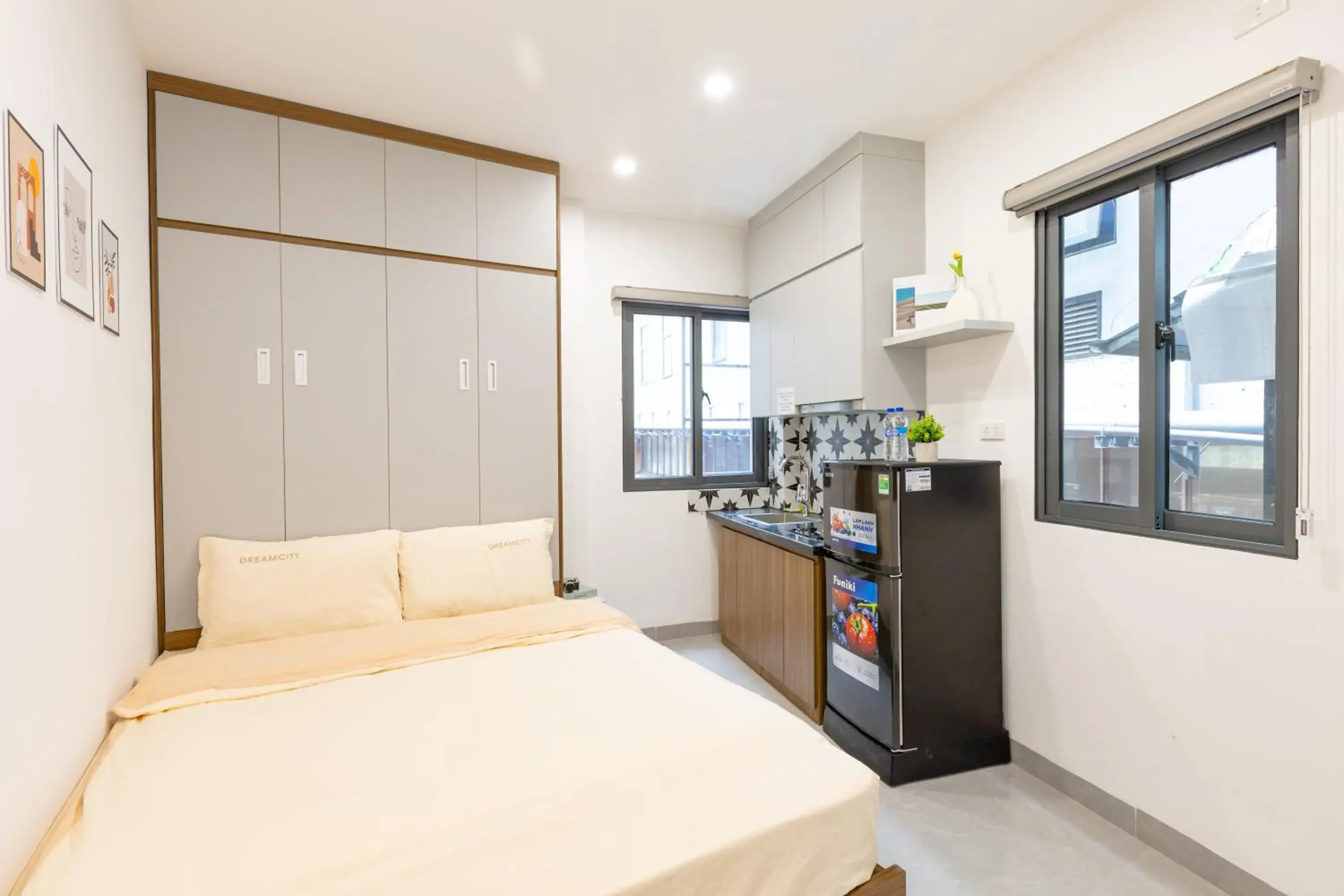 Queen Room with Garden View in Aloha Home & Apartment Ba Dinh Queen Room with Garden View in Aloha Home & Apartment Ba Dinh