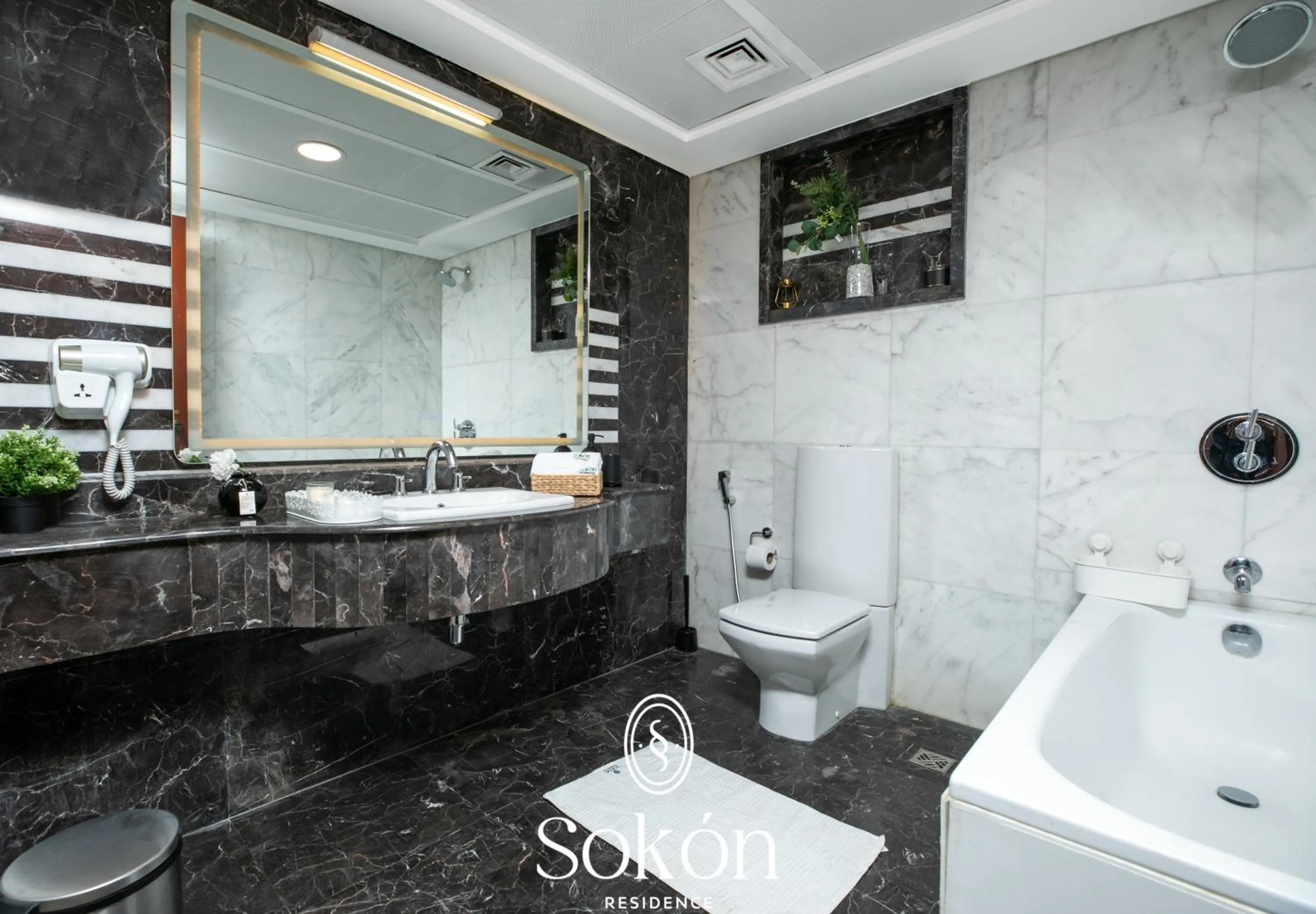 Bathroom in Sokon Residence Partial Nile view at Maadi