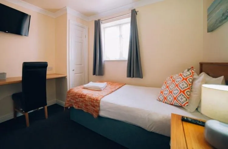 Standard Single Room - single occupancy in Rooms At 95 Long Street
