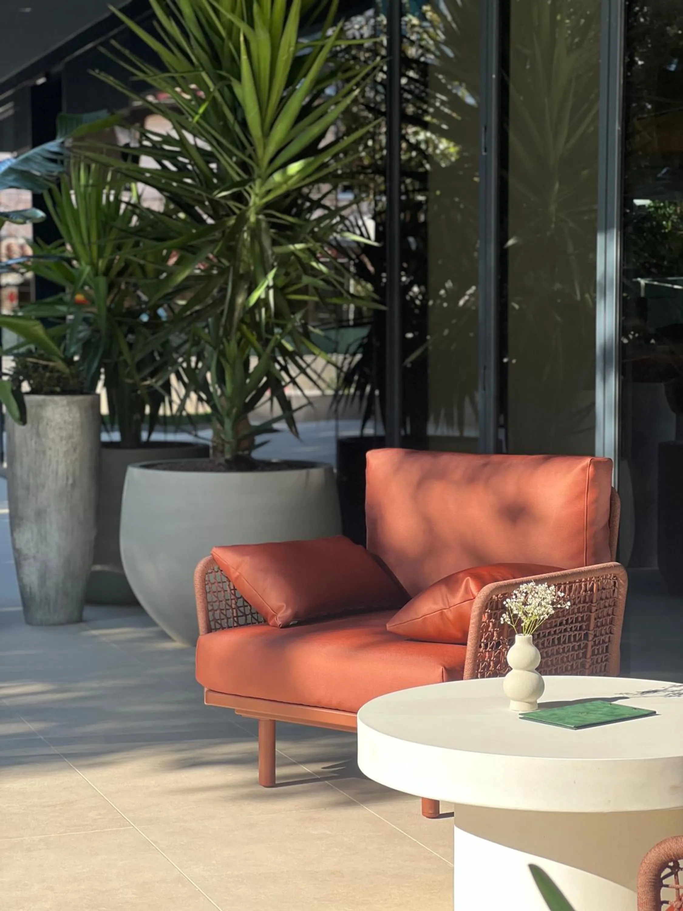 Patio in Hotel Sumratin