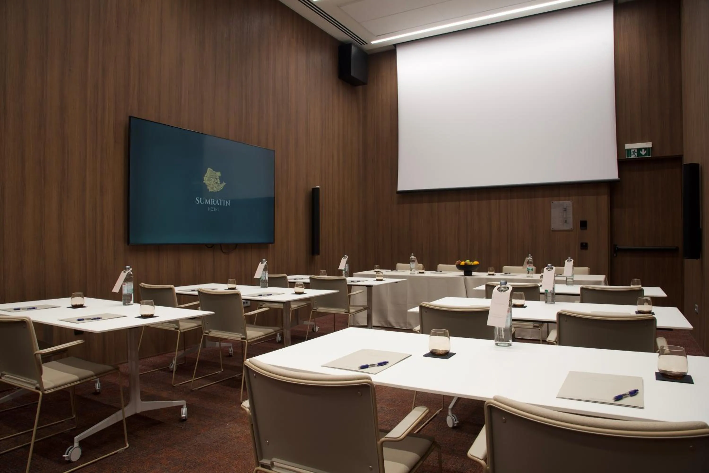 Banquet/Function facilities in Hotel Sumratin