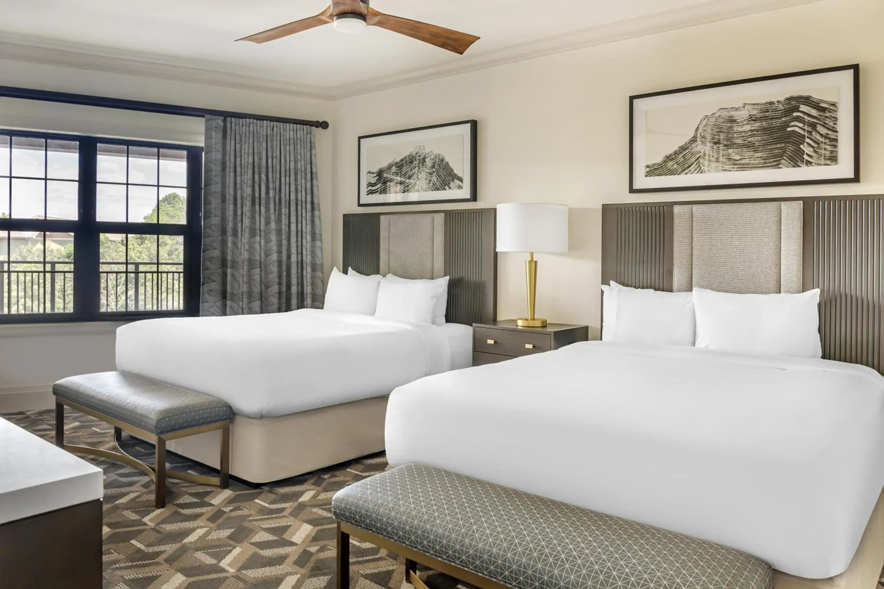 Bed in Hilton Vacation Club Mill Springs Lodge Pigeon Forge Bed in Hilton Vacation Club Mill Springs Lodge Pigeon Forge