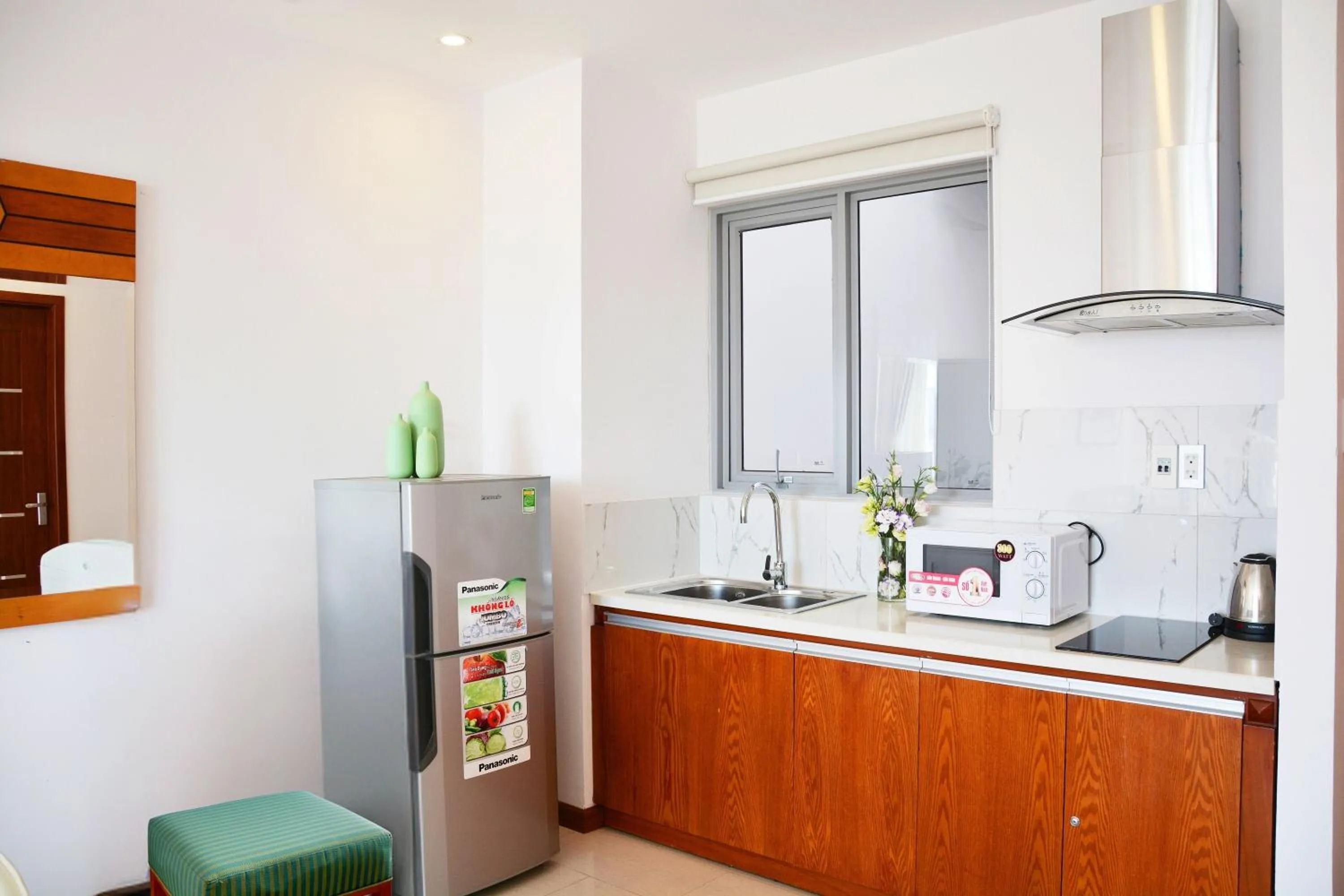 Coffee/tea facilities in Richico Apartments And Hotel