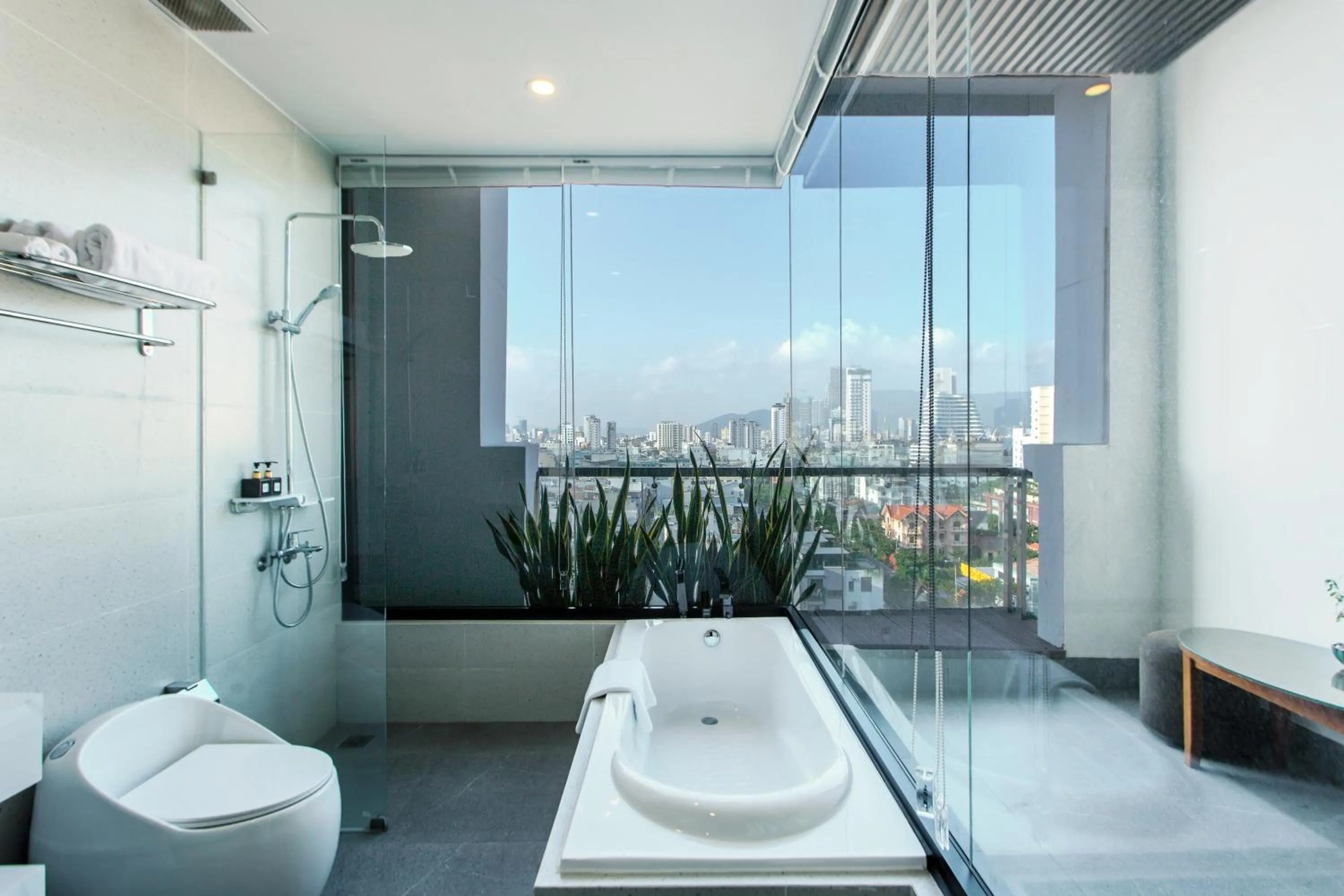 Bathroom in Richico Apartments And Hotel