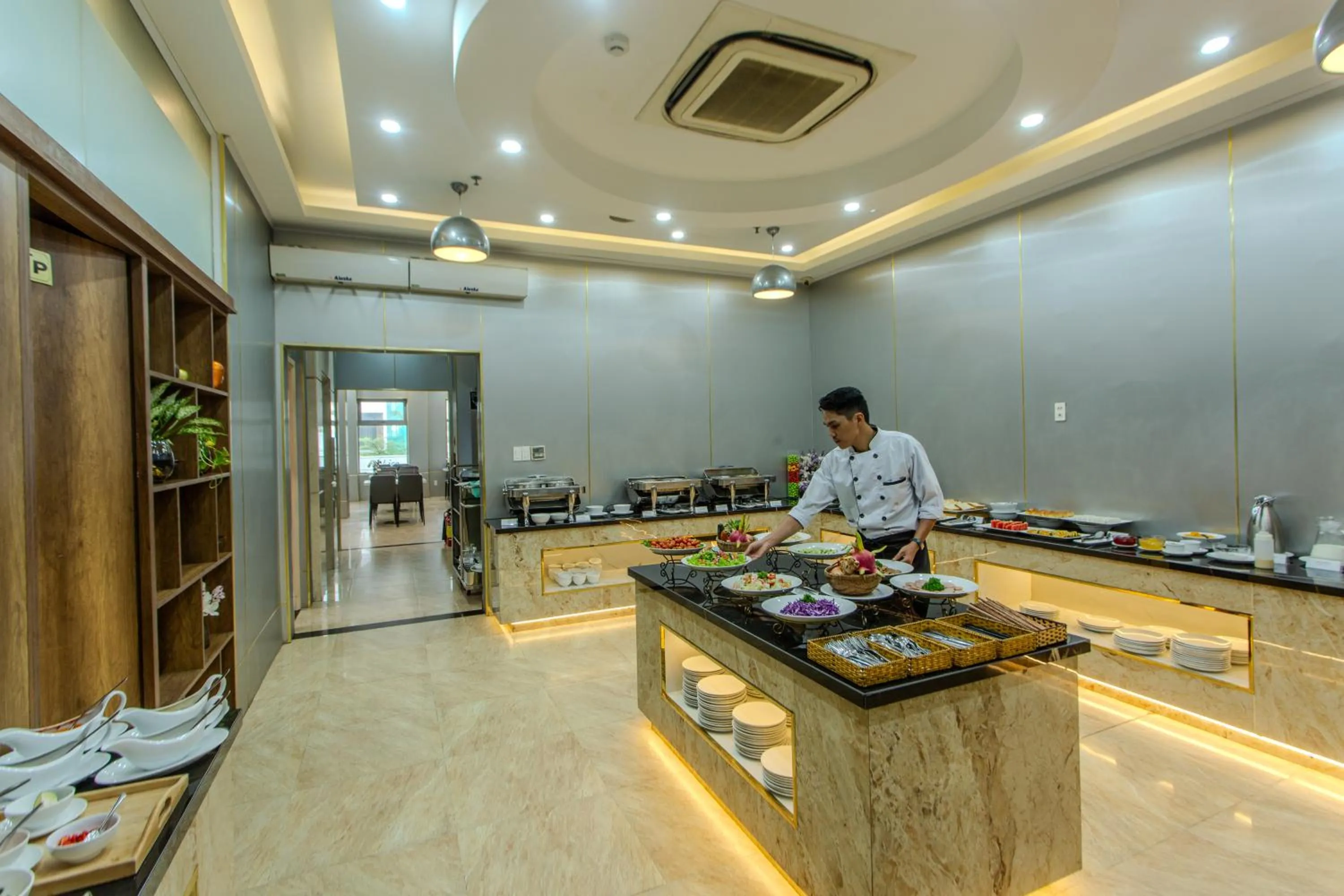 Buffet breakfast in Richico Apartments And Hotel