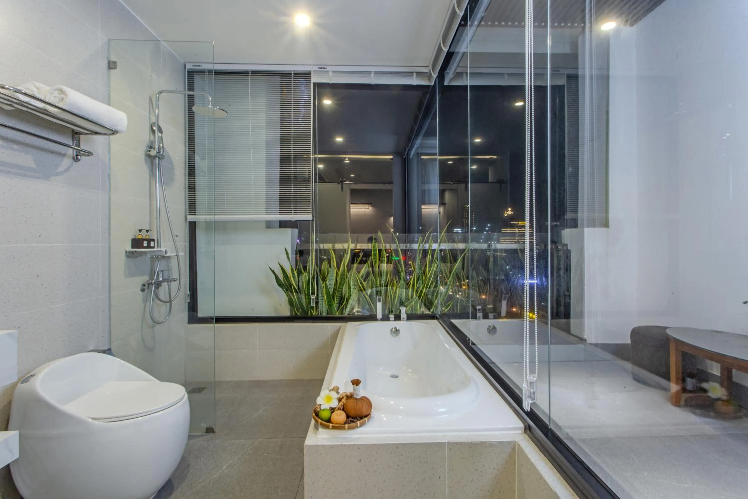 Shower in Richico Apartments And Hotel