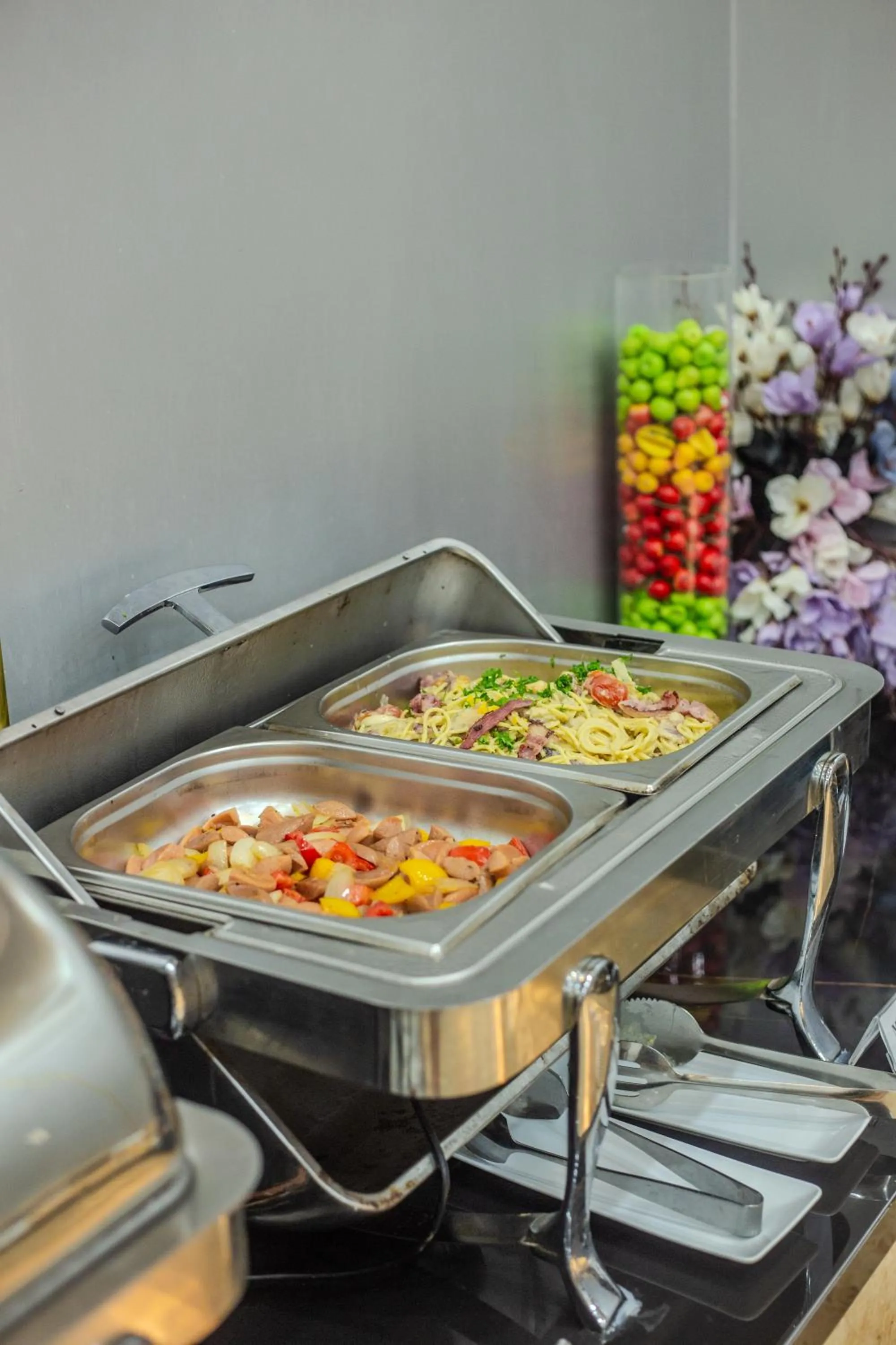 Food and drinks in Richico Apartments And Hotel