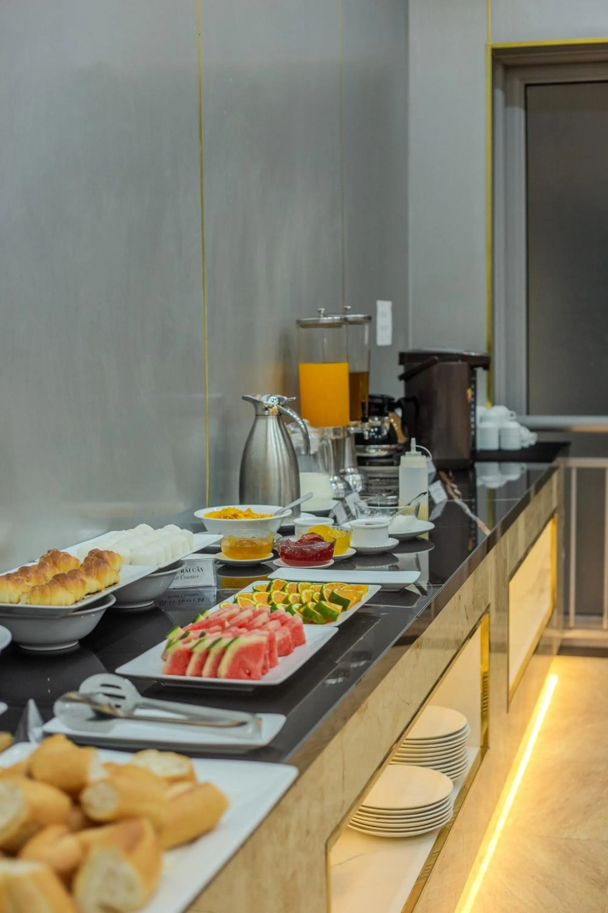 Buffet breakfast in Richico Apartments And Hotel