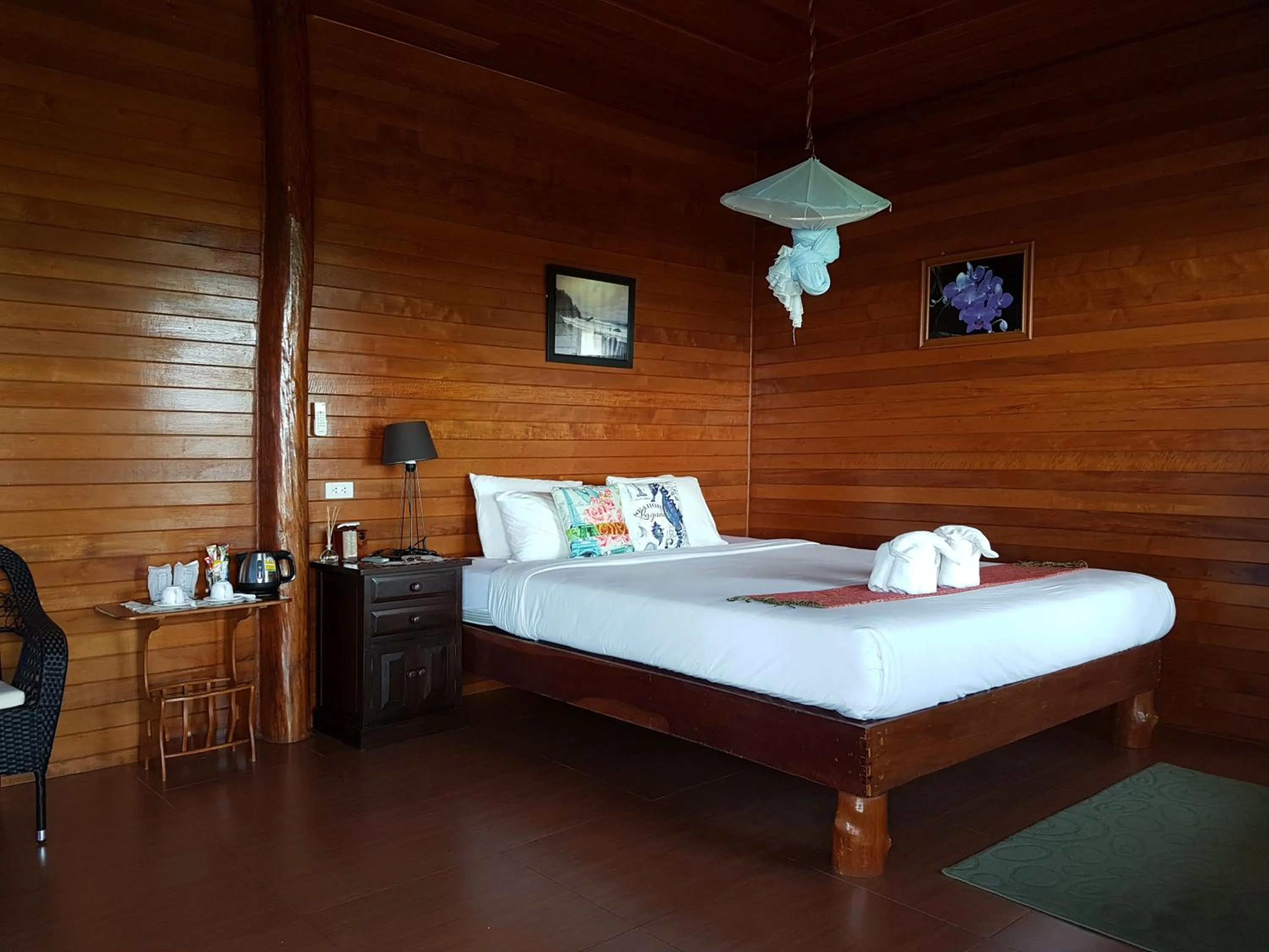 Bed in Esmeralda View Resort - SHA Extra Plus