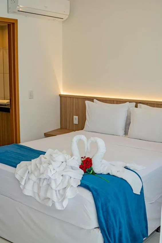 Bedroom, Bed in Makia By MAI