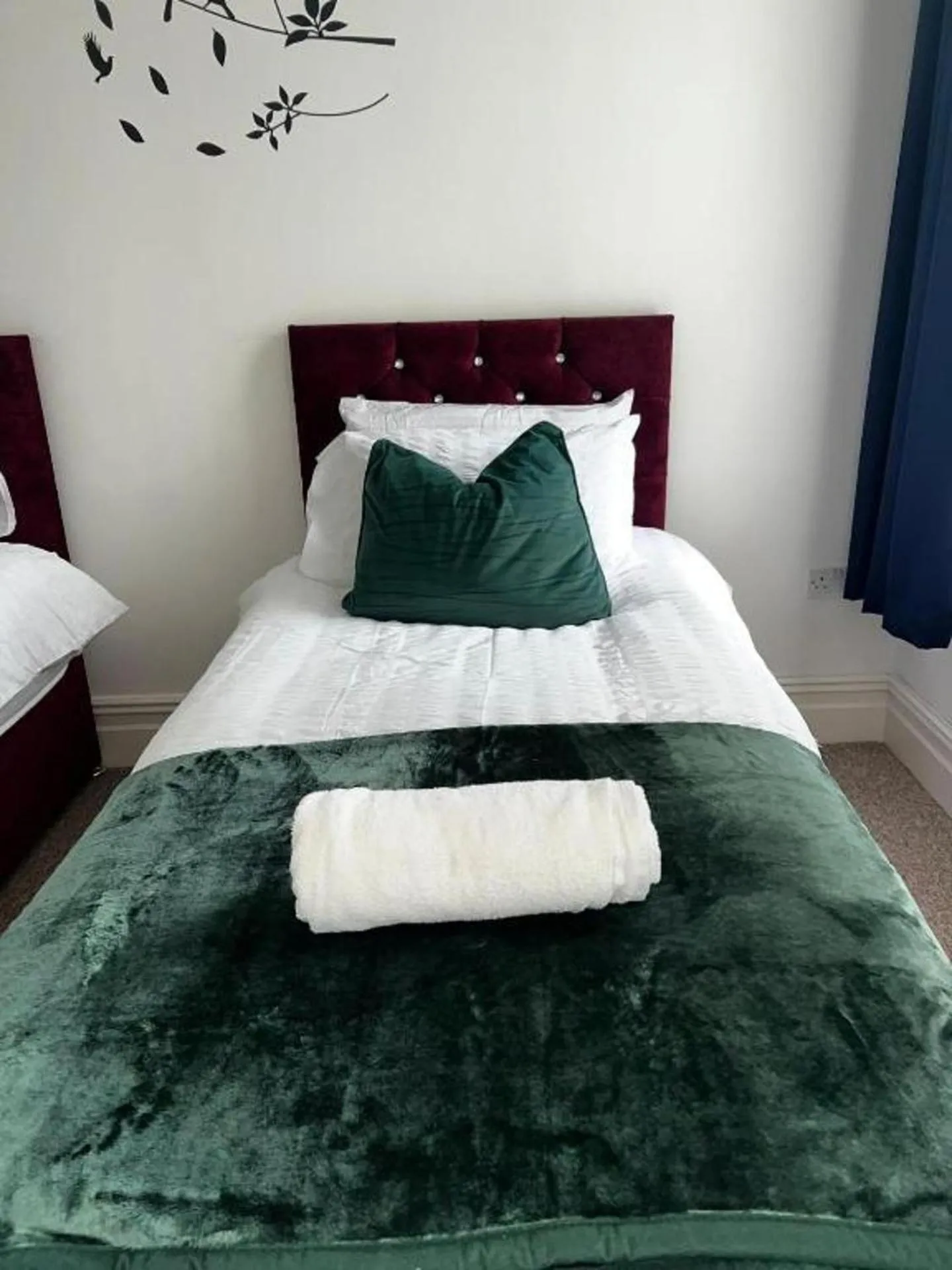 Bed in 2 Bed Flat - Sleeps 5 - Pets - Parking - Wifi