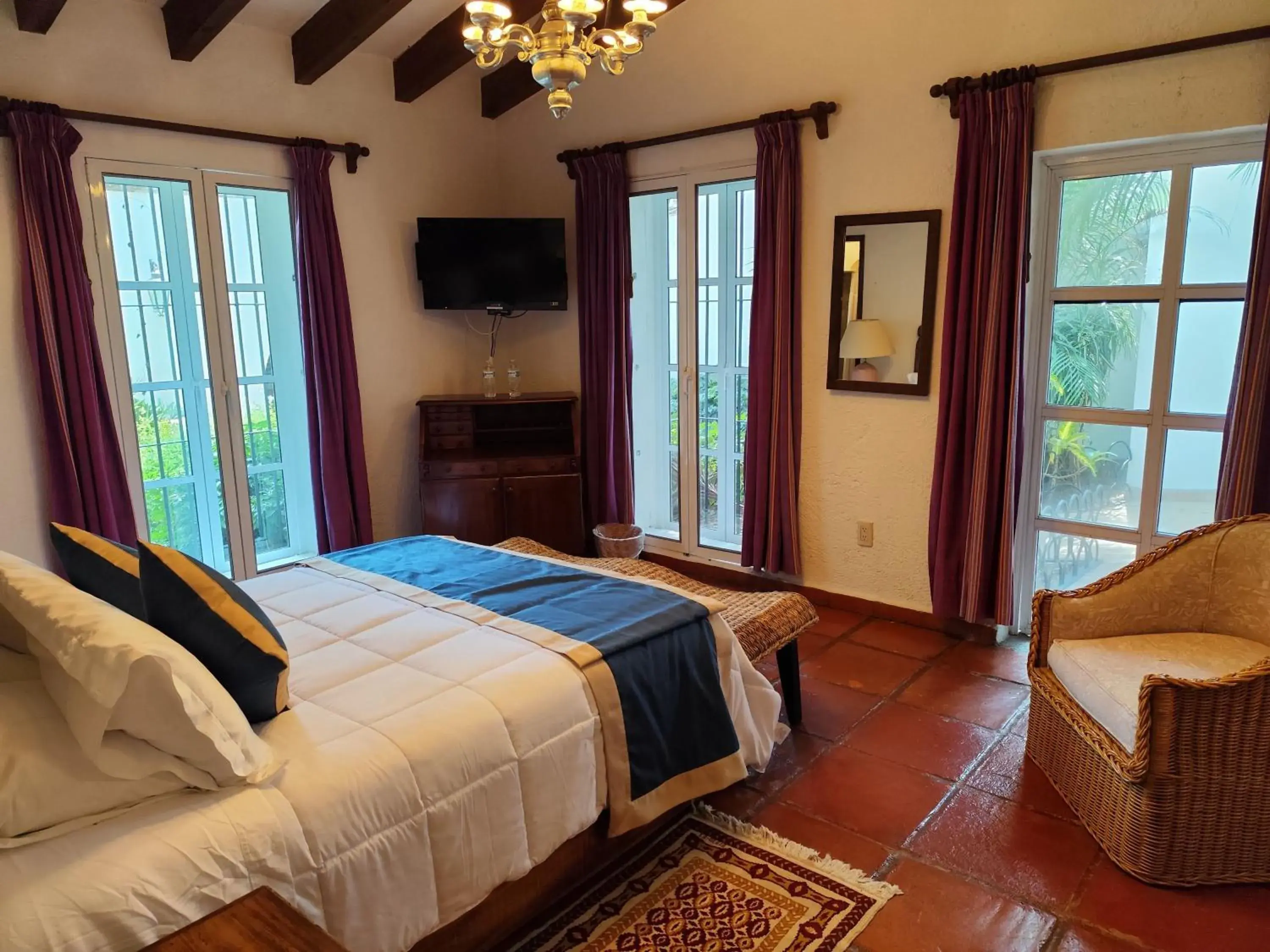 Bed in Casa de las Conchas Cuernavaca Bed in Casa de las Conchas Cuernavaca