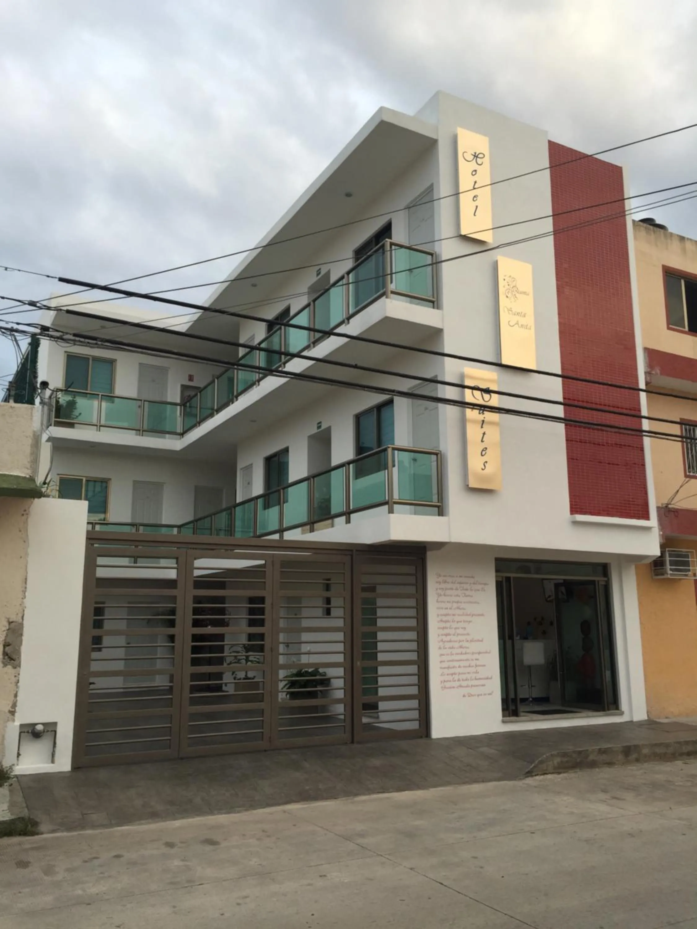 Property building in Quinta Santa Anita