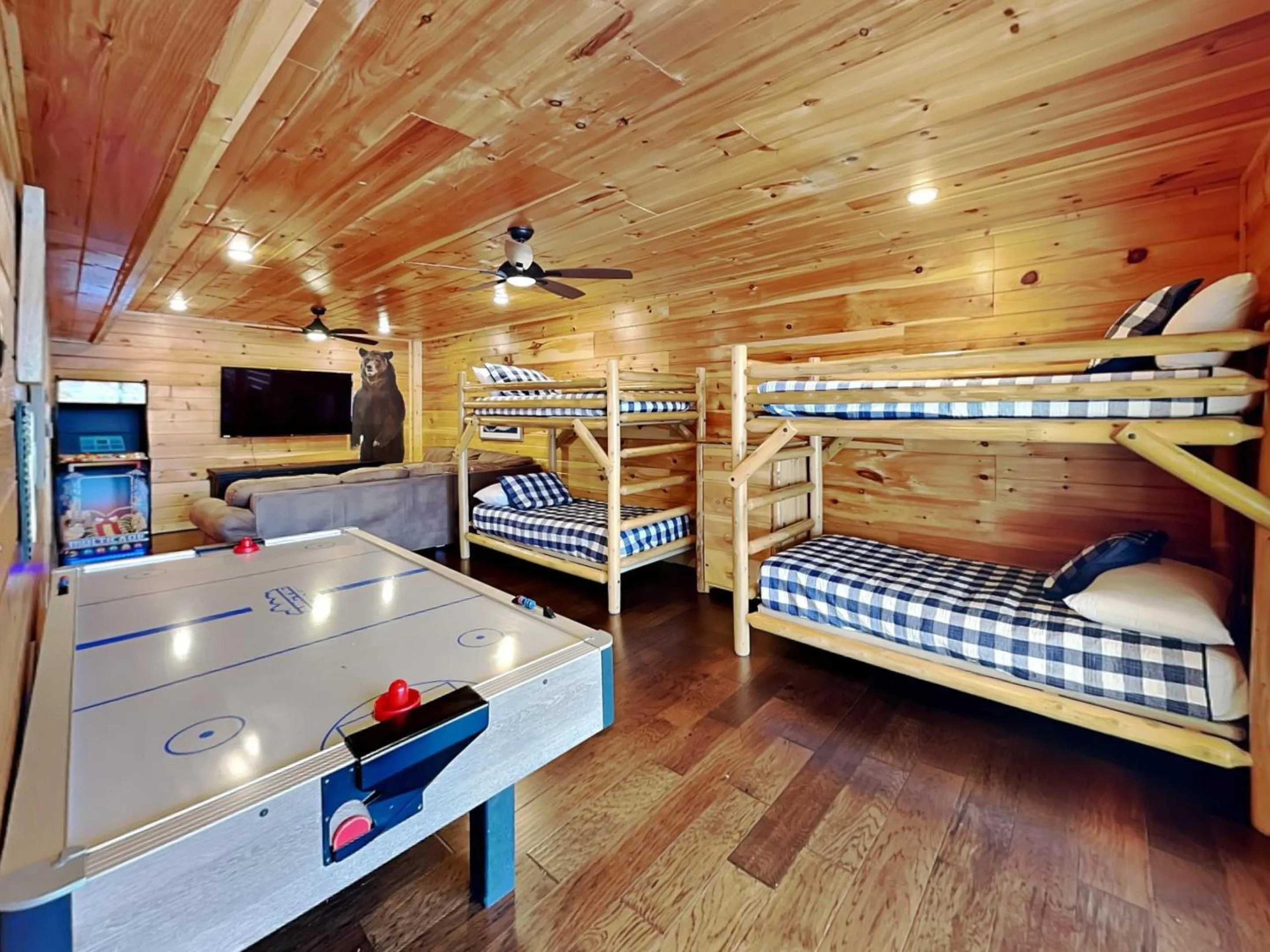 Bed in Rainbow Falls Retreat