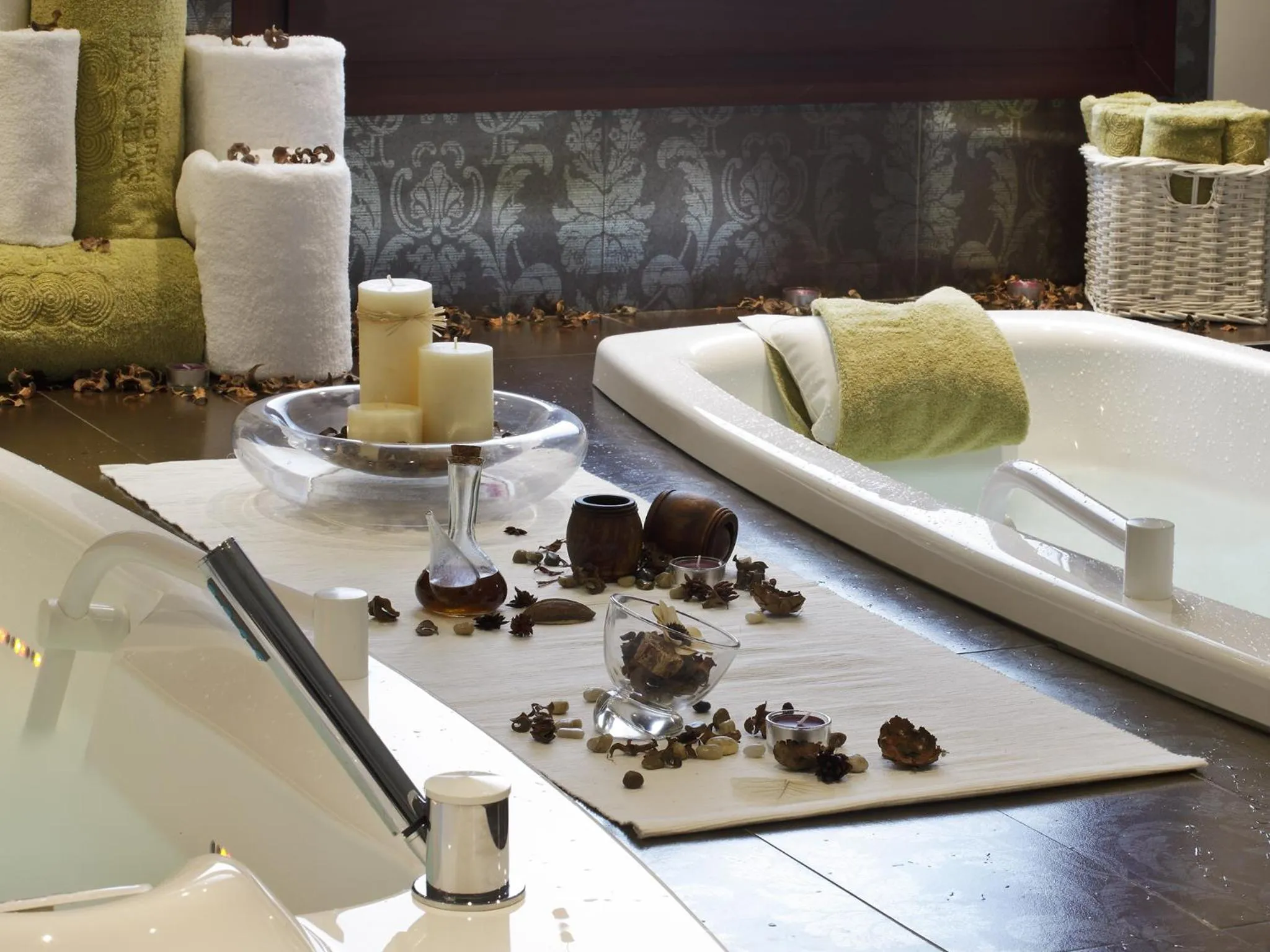 Hot Tub in Blau Gran Hotel Las Caldas - Adults Only