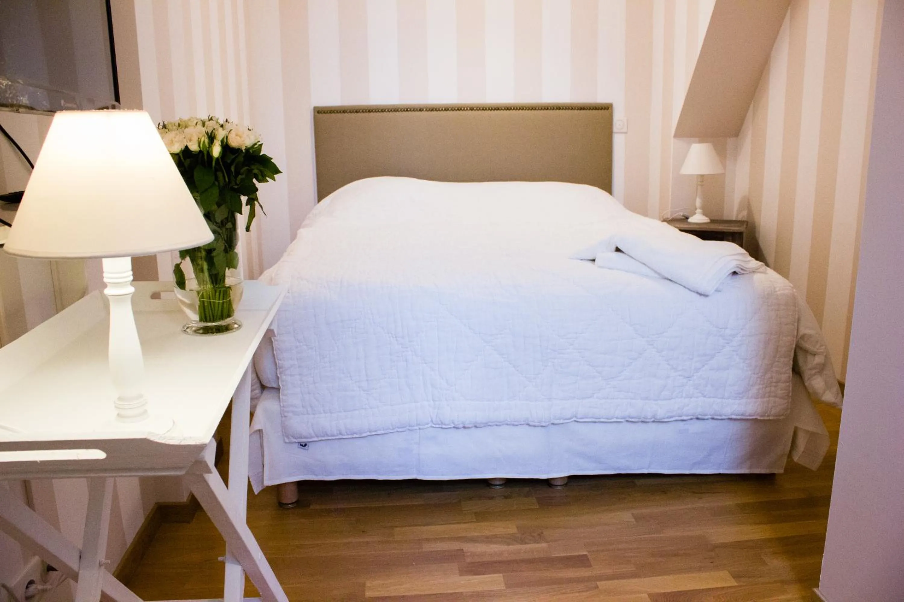 Bed in Lequatorze