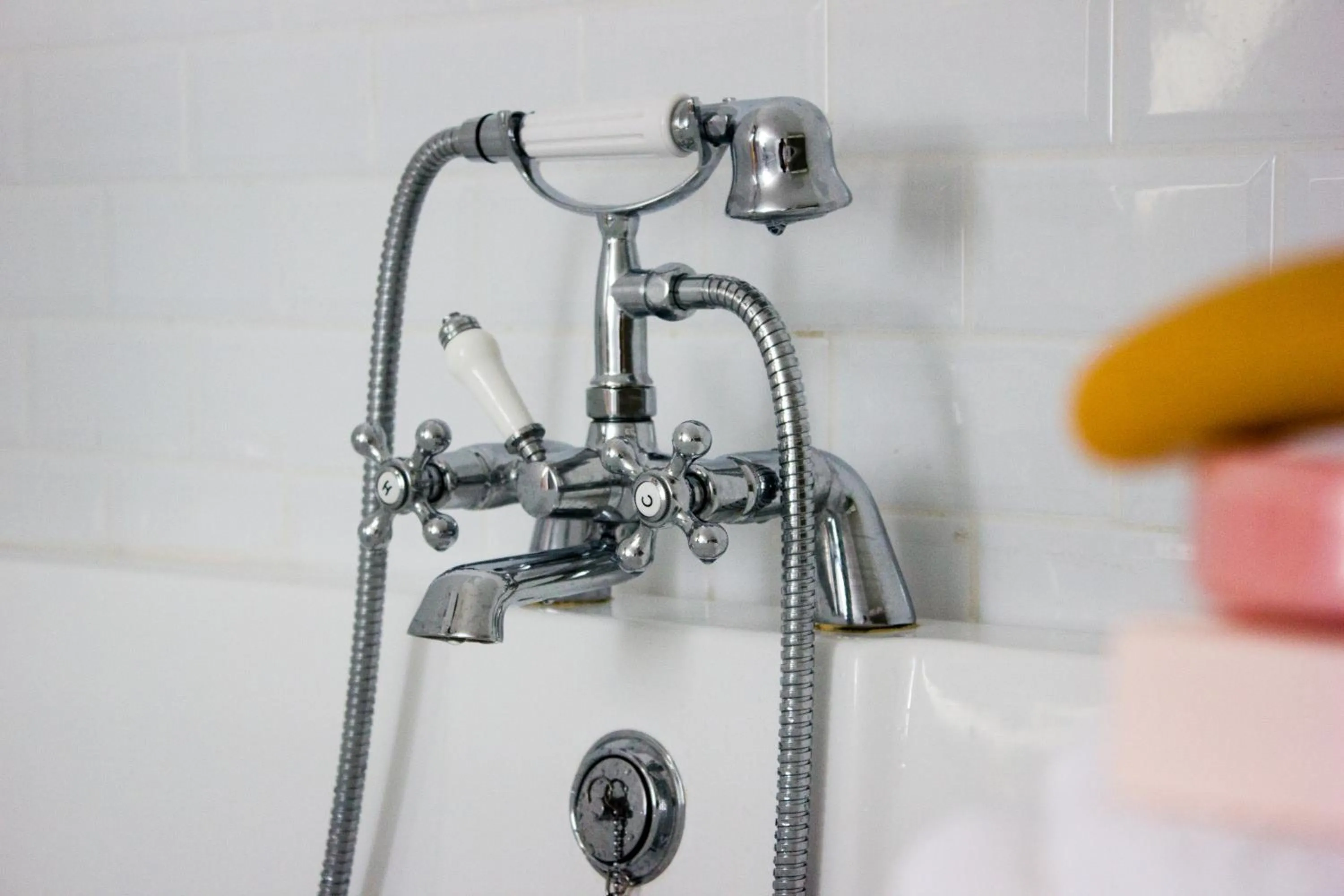Bathroom in Lequatorze