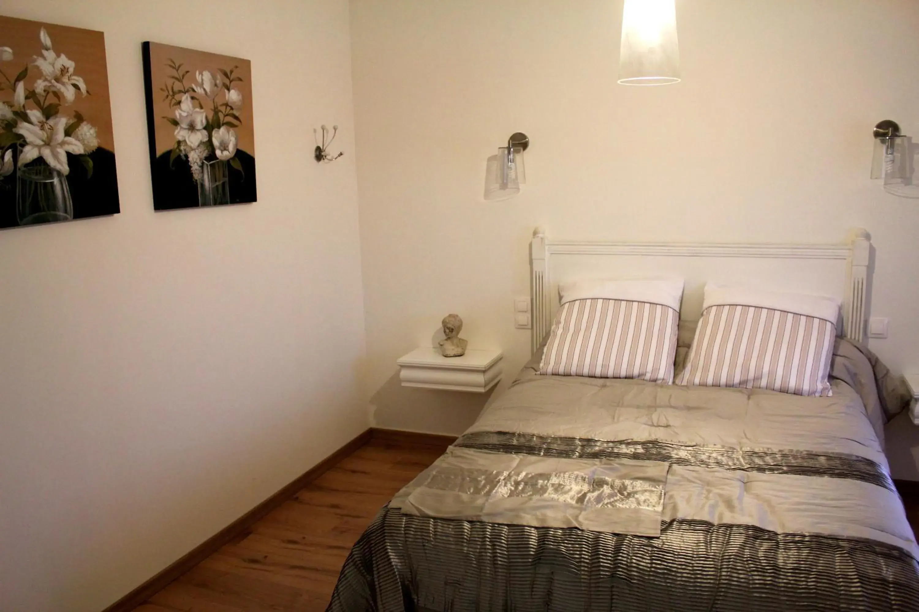Double Room with Private Bathroom - single occupancy in La Ferme de Bellune Double Room with Private Bathroom - single occupancy in La Ferme de Bellune