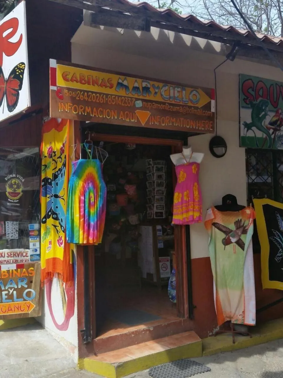 Facade/entrance in Hotel Cabinas Mar Y Cielo