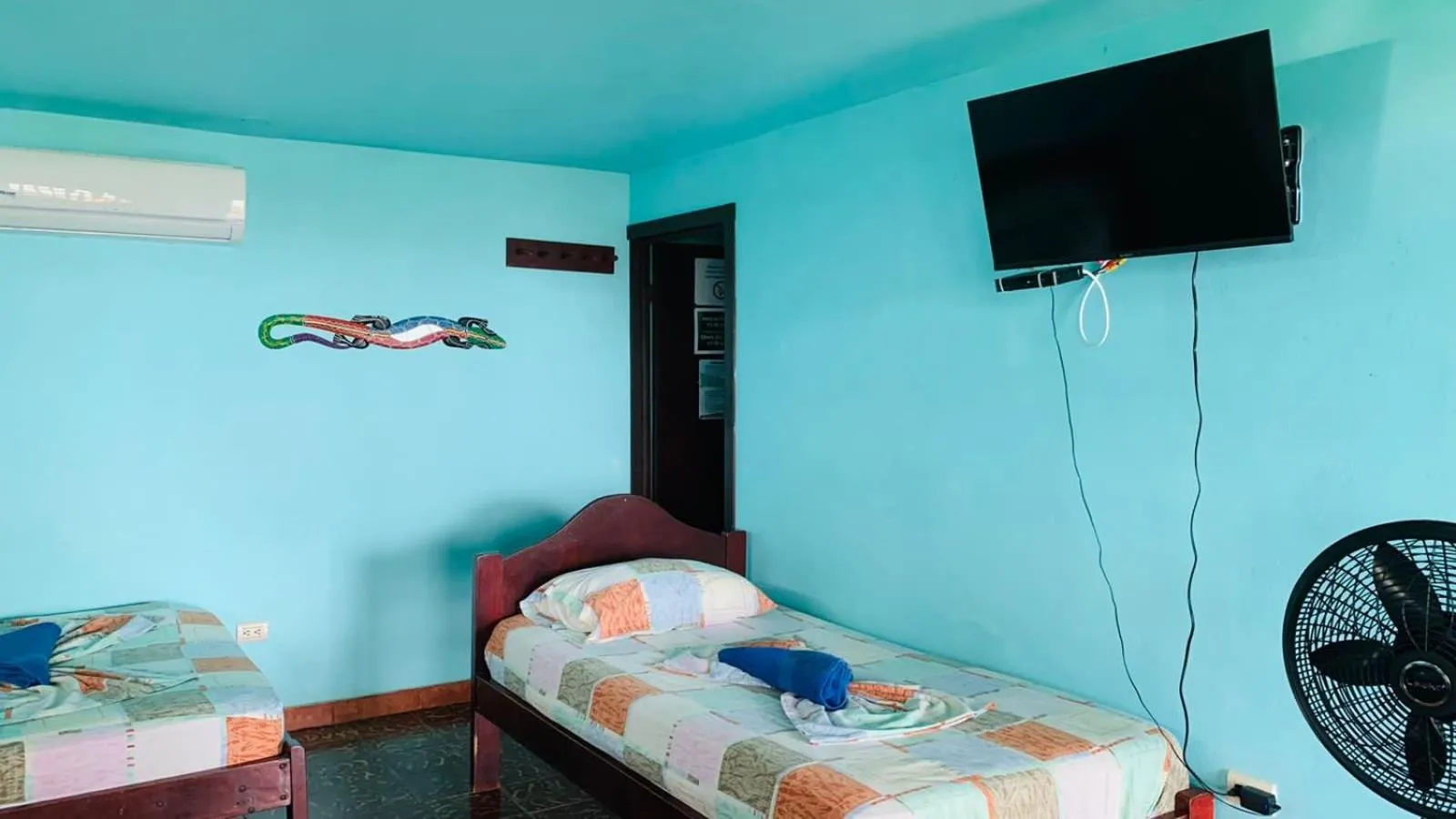 Bed in Hotel Cabinas Mar Y Cielo