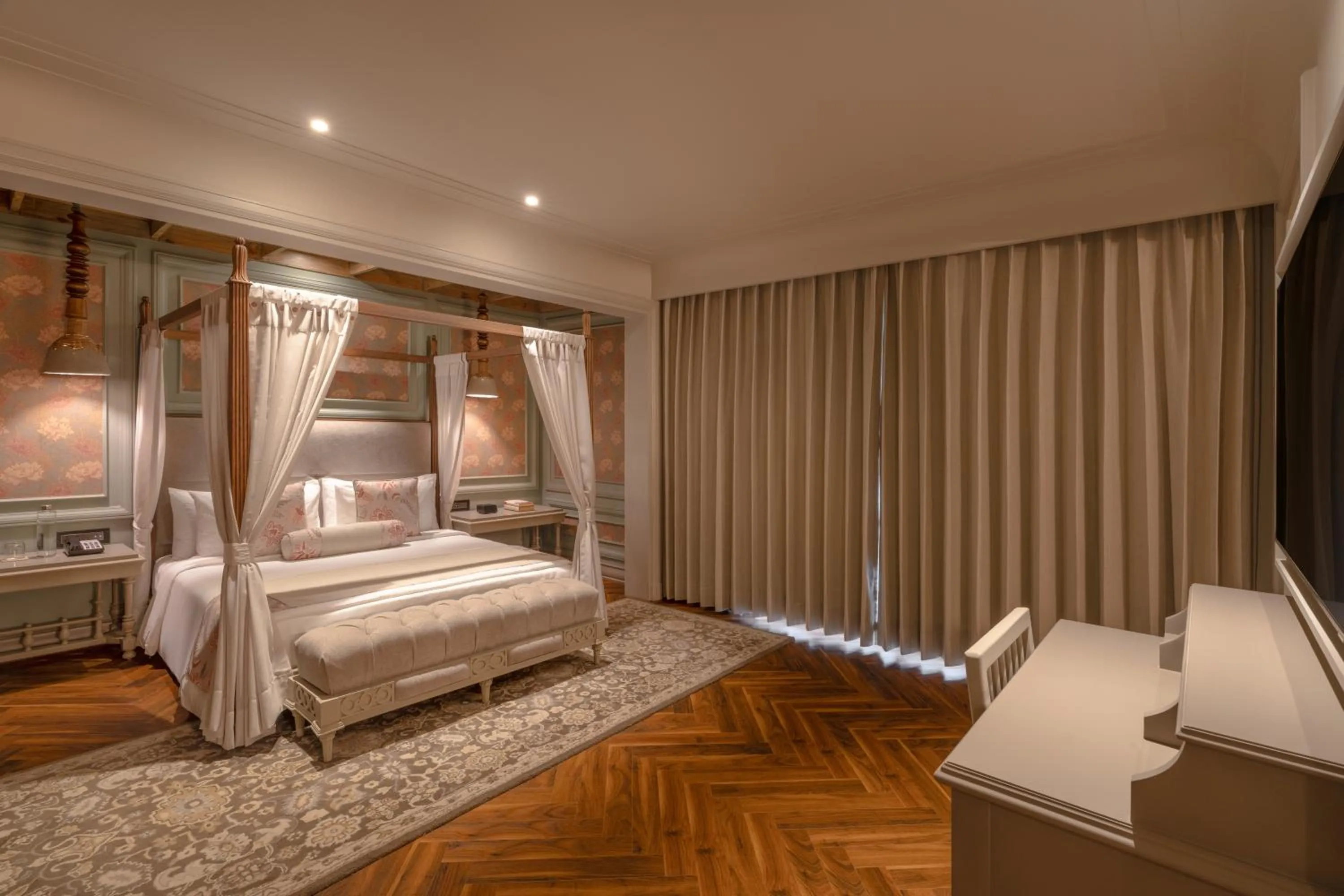 Communal lounge/ TV room, Bed in The Evren, Vagator