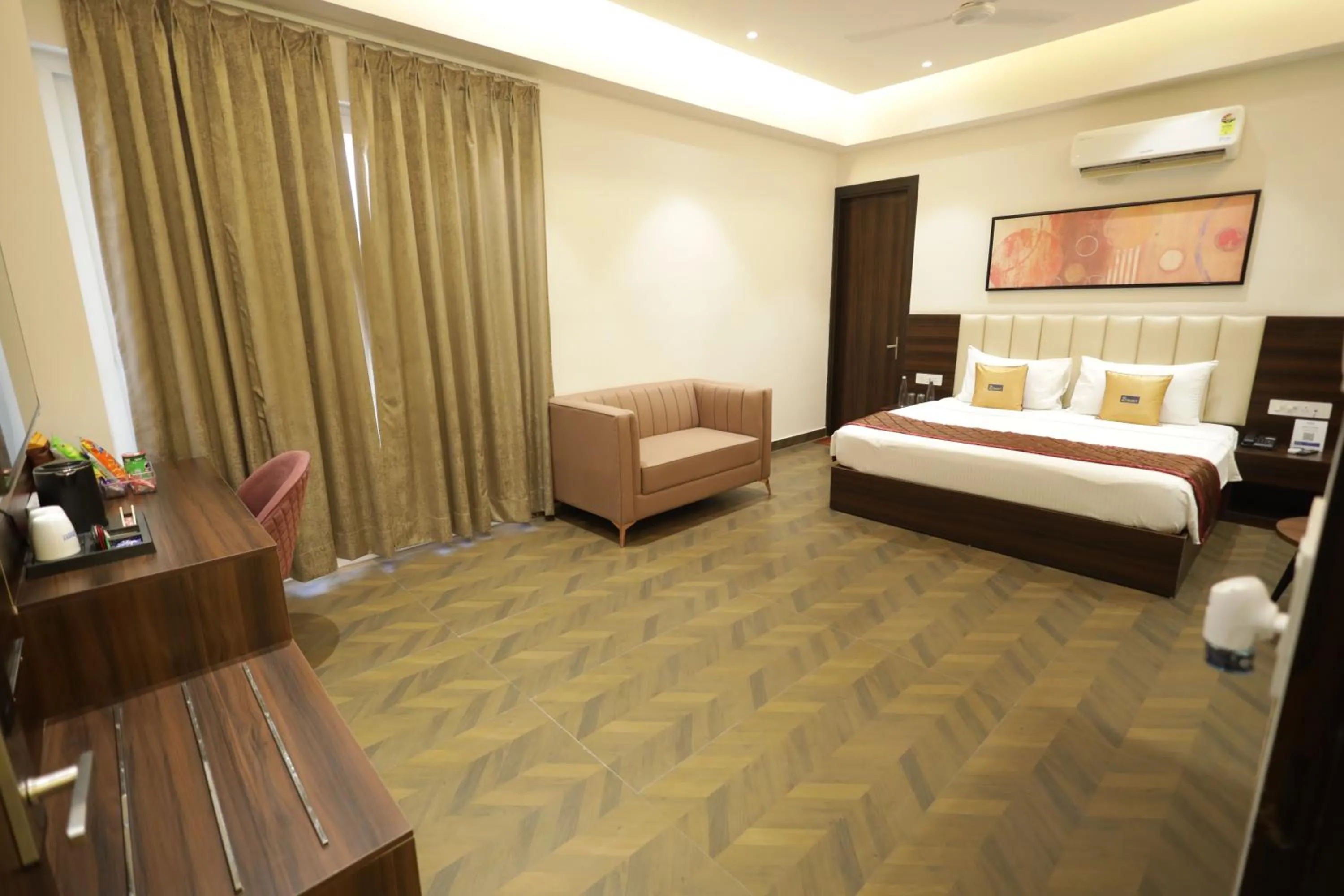 Bedroom, Bed in The Altruist Gurugram Hotel